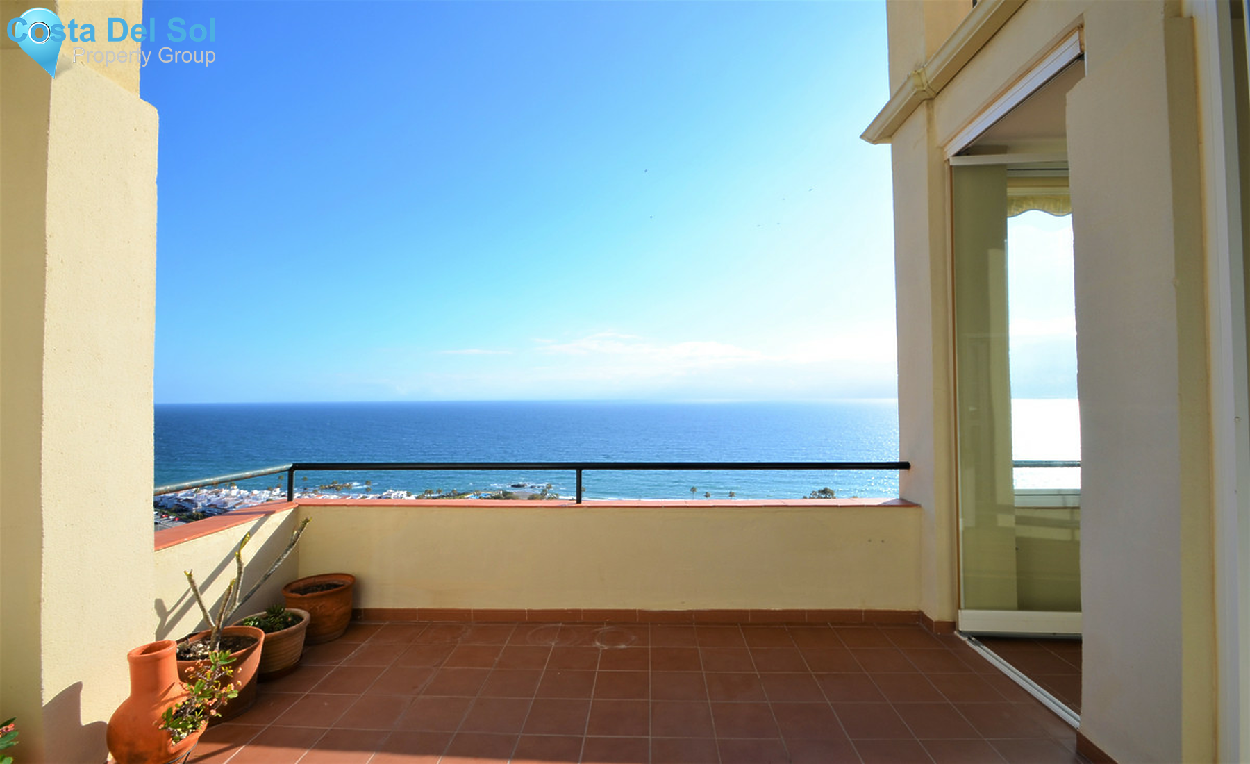 Middle Floor Apartment in La Duquesa-688993
