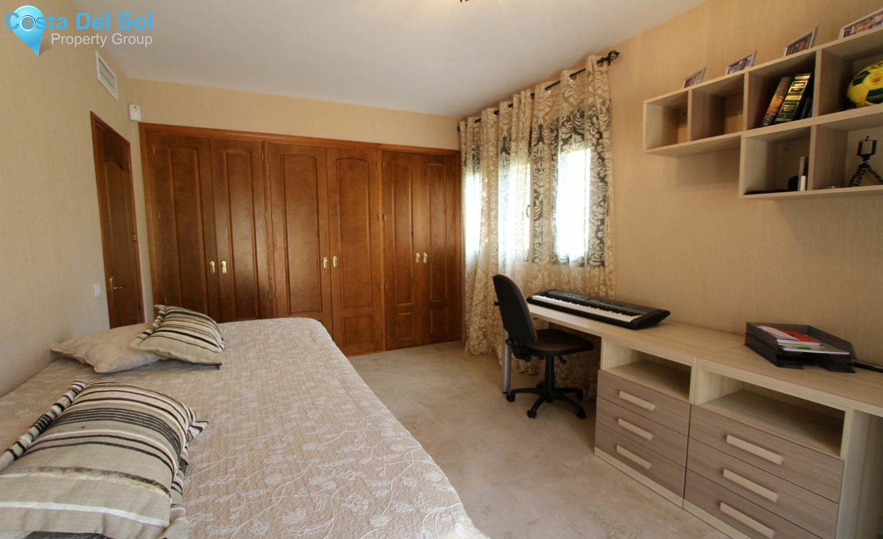 Penthouse in New Golden Mile-1223935