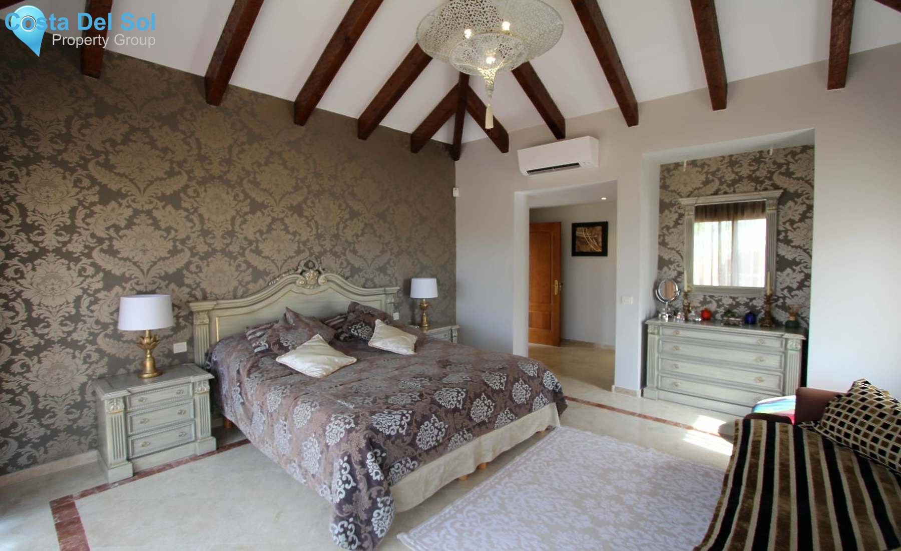 Penthouse in New Golden Mile-1223919