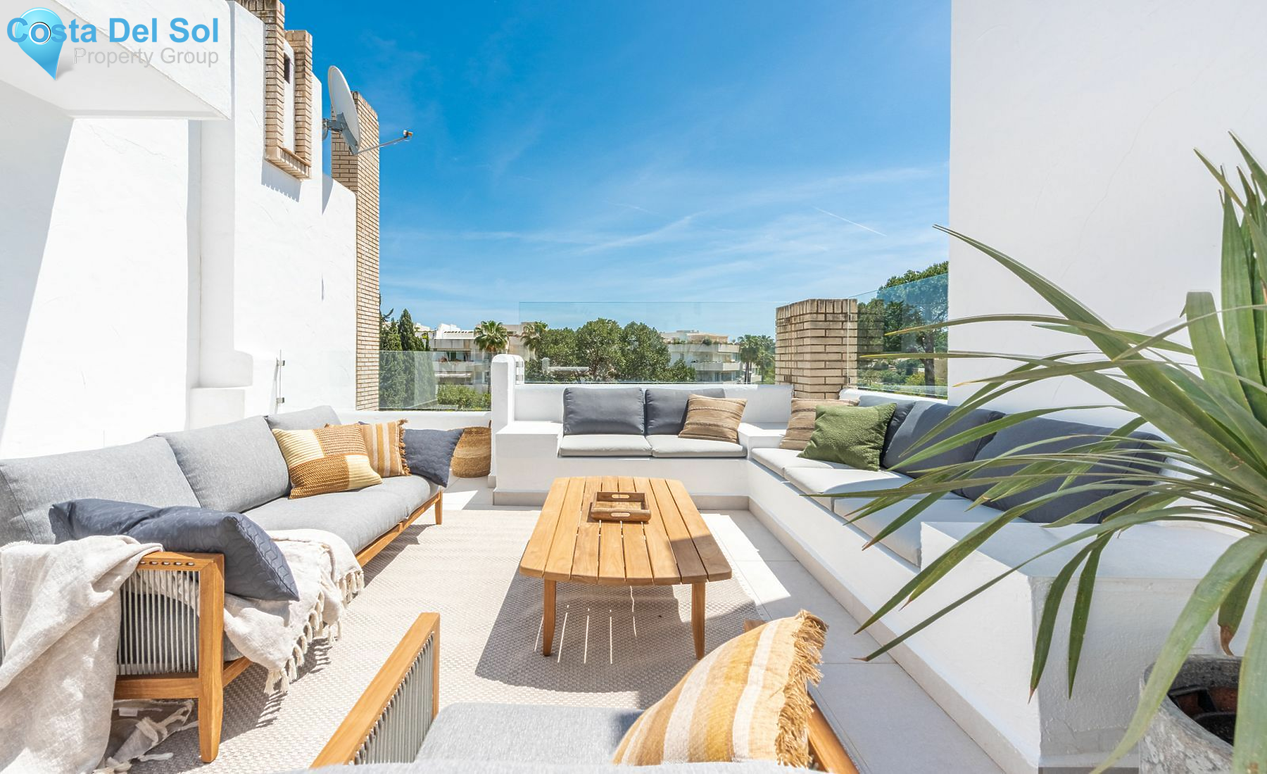 Penthouse in Nueva Andalucía-1142613