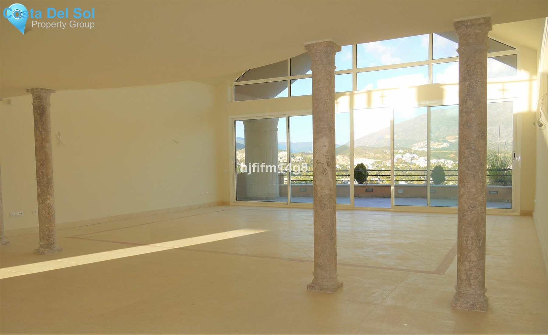 Penthouse in Nueva Andalucía-1148361