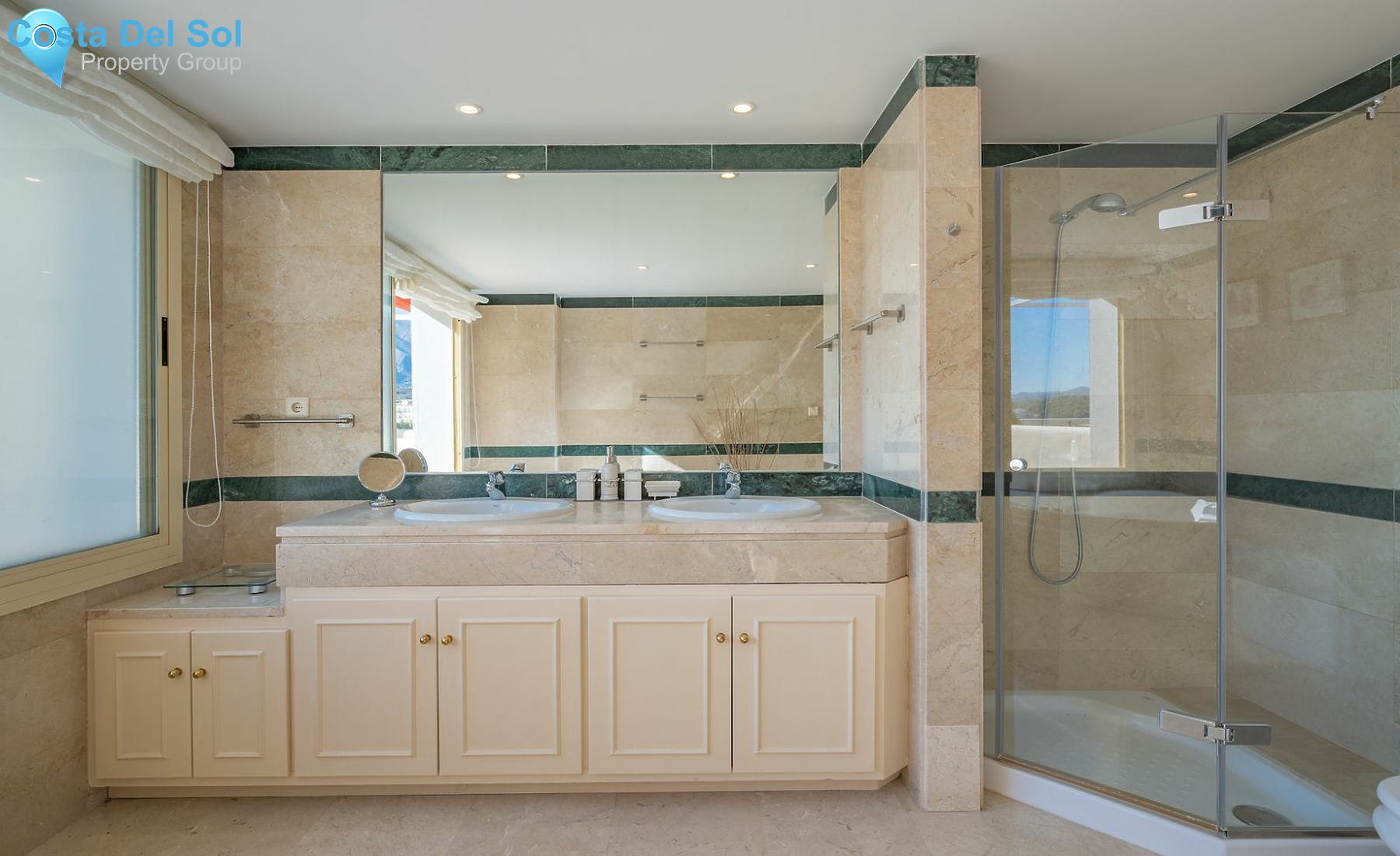 Penthouse in Nueva Andalucía-1204857