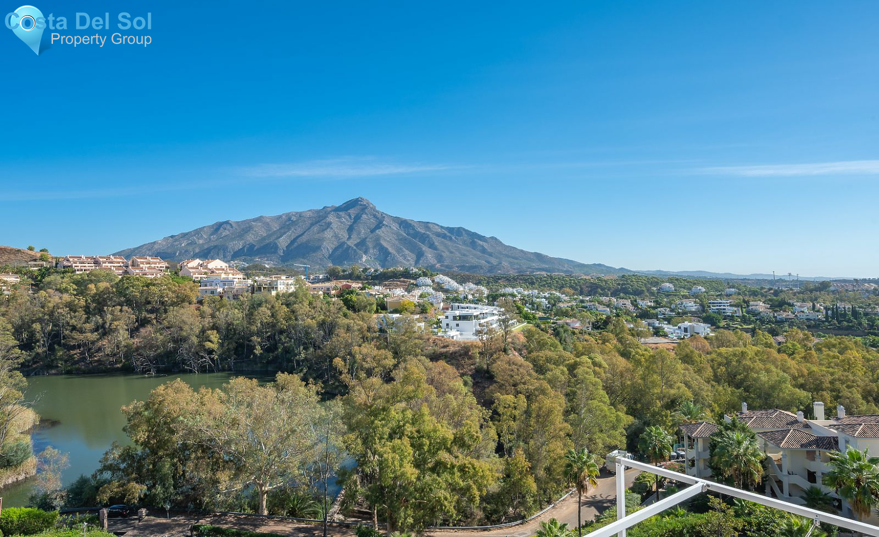 Penthouse in Nueva Andalucía-1204867