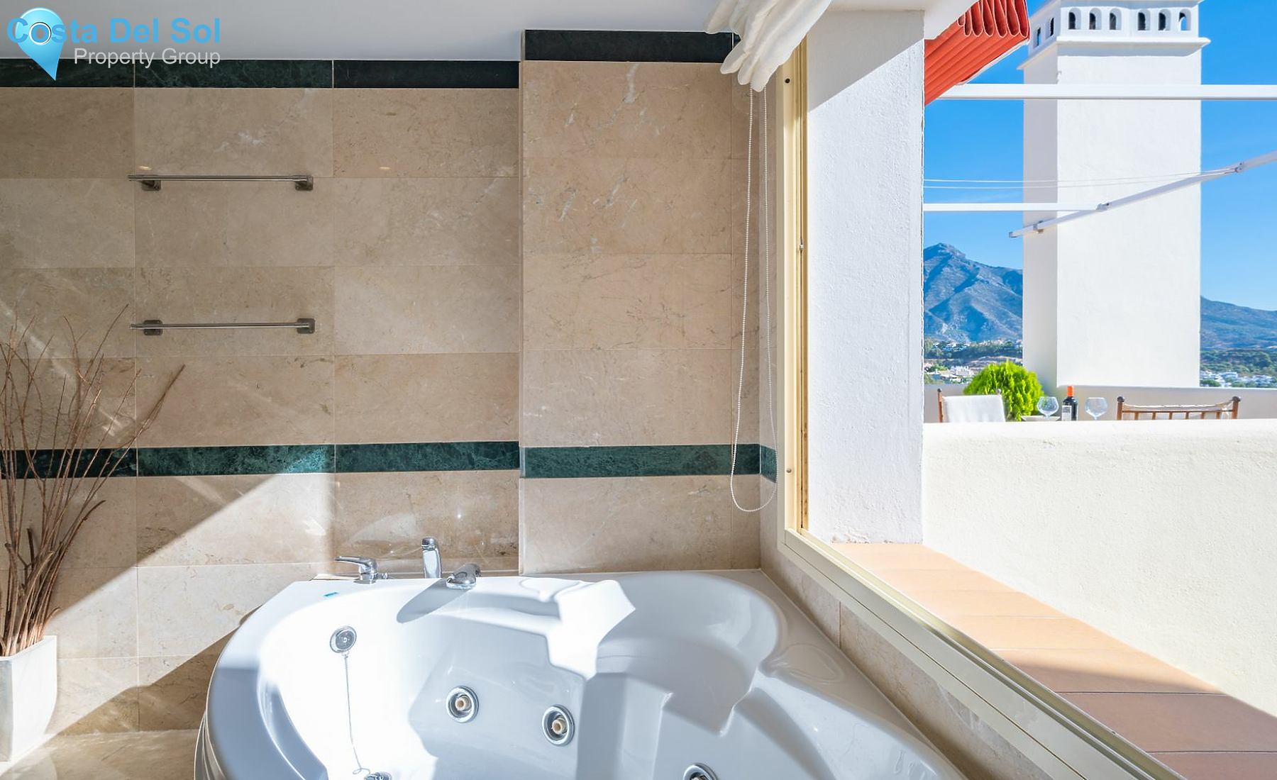 Penthouse in Nueva Andalucía-1204859