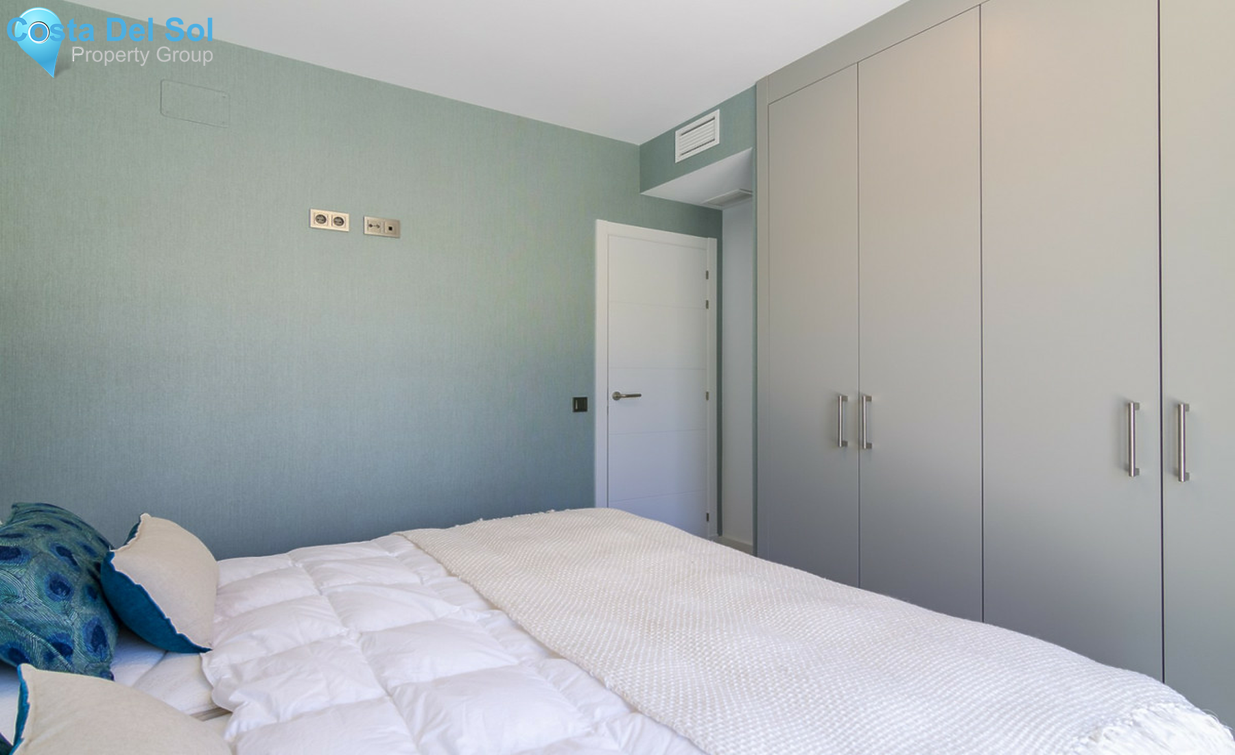 Penthouse in The Golden Mile-1252537