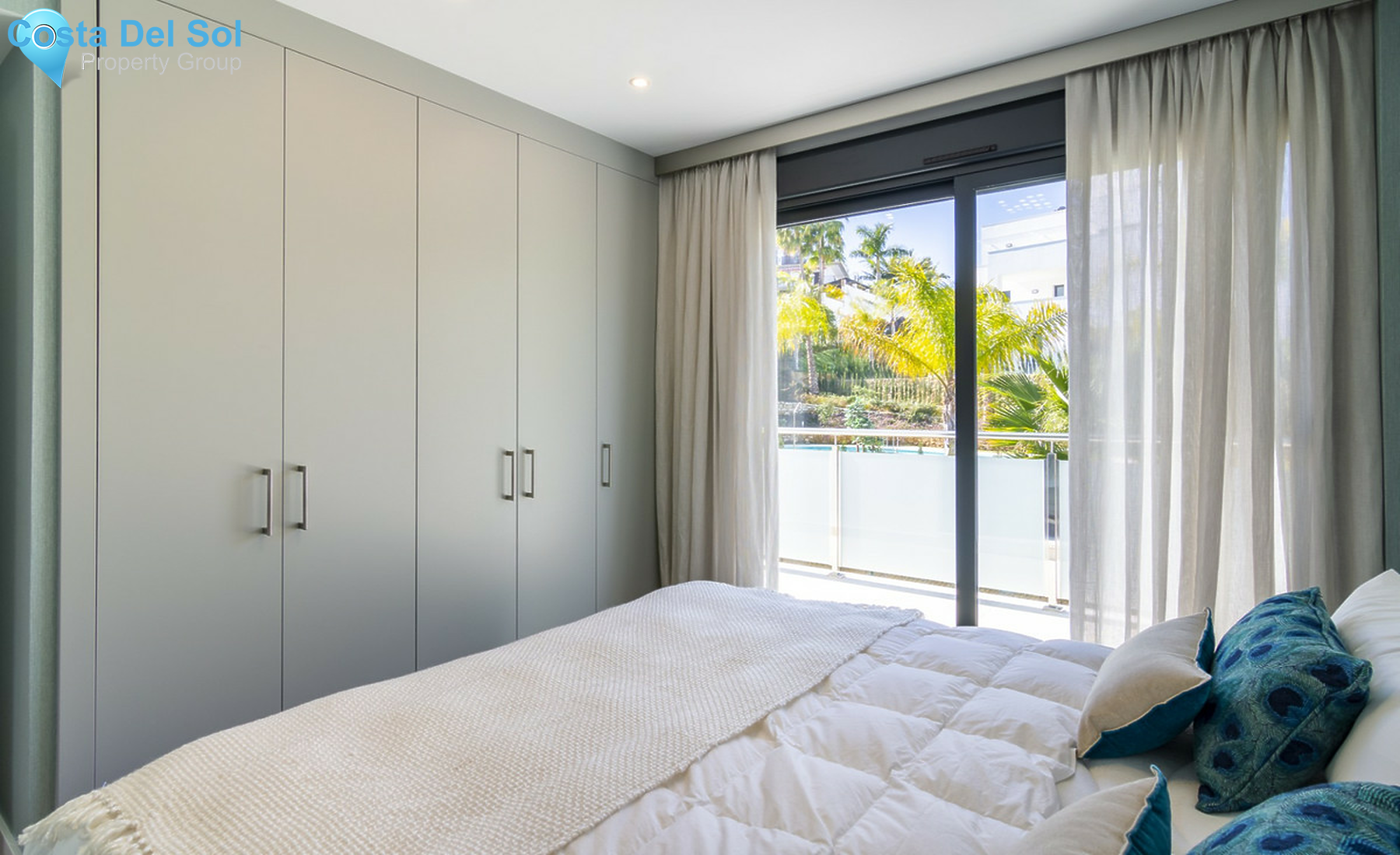 Penthouse in The Golden Mile-1252538