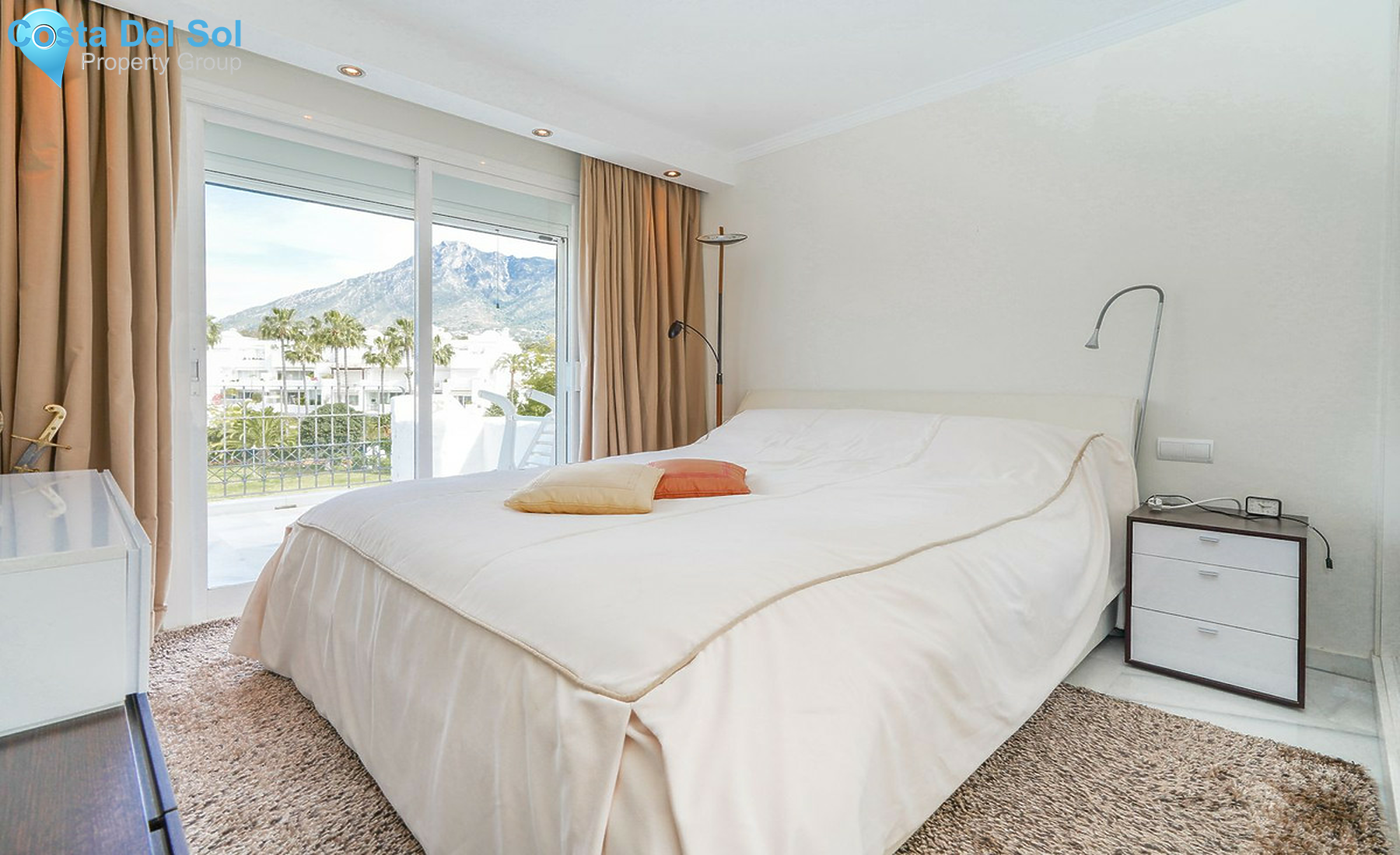 Penthouse in The Golden Mile-1367123