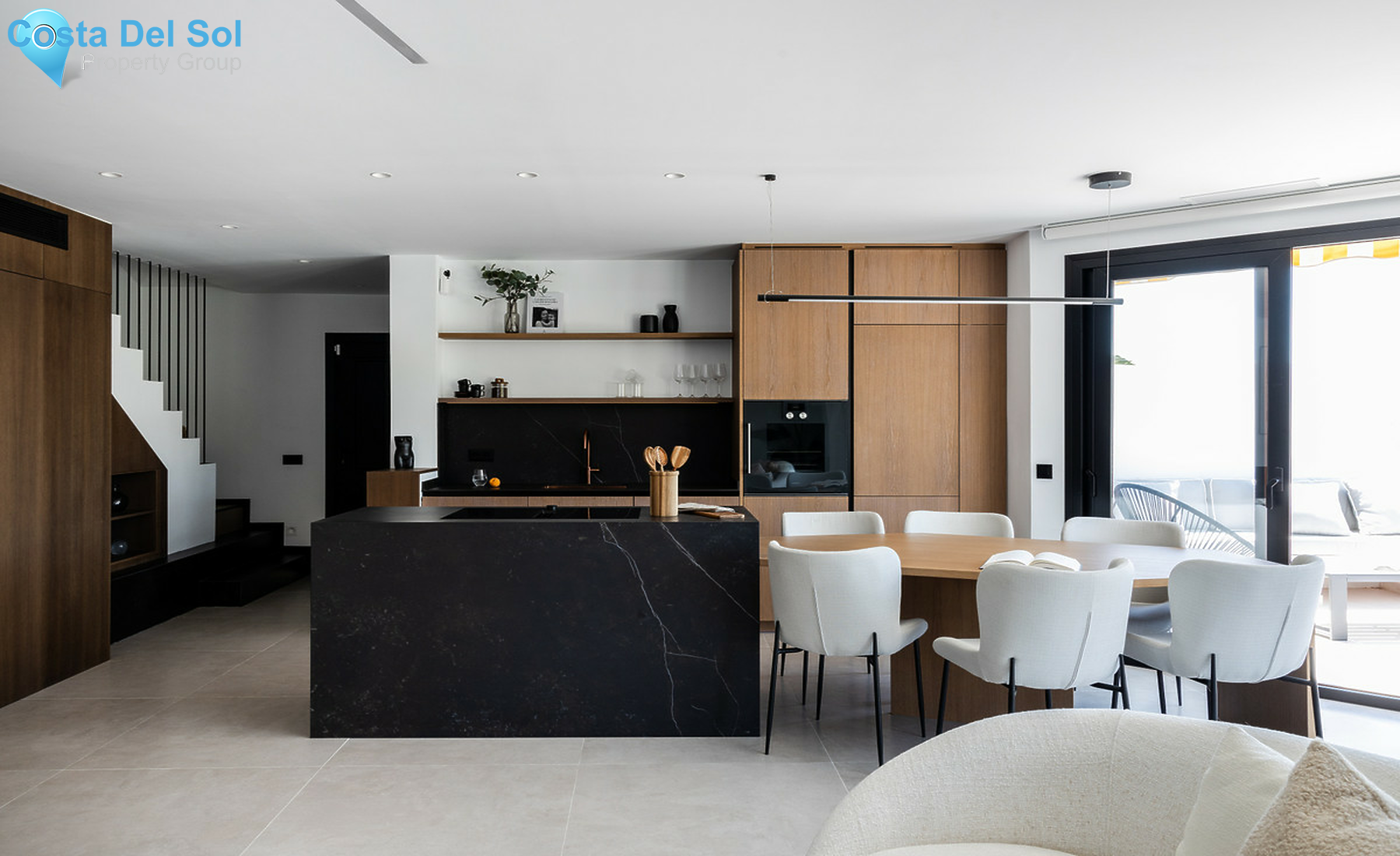 Penthouse in The Golden Mile-1415930