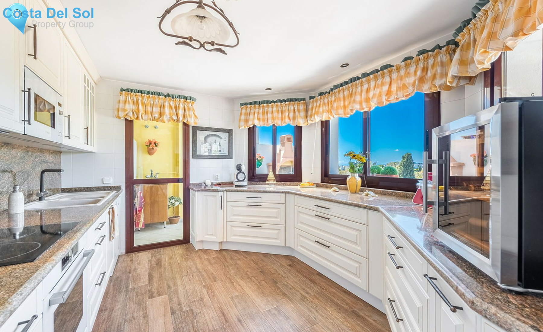 Penthouse in The Golden Mile-1433413