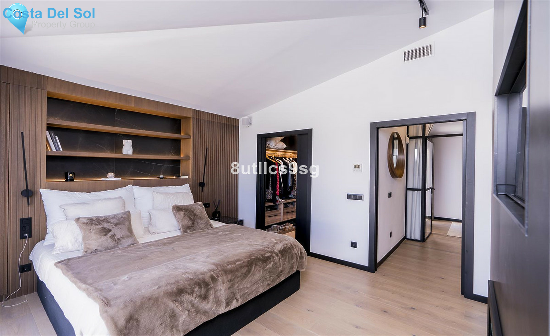 Penthouse in The Golden Mile-1499772