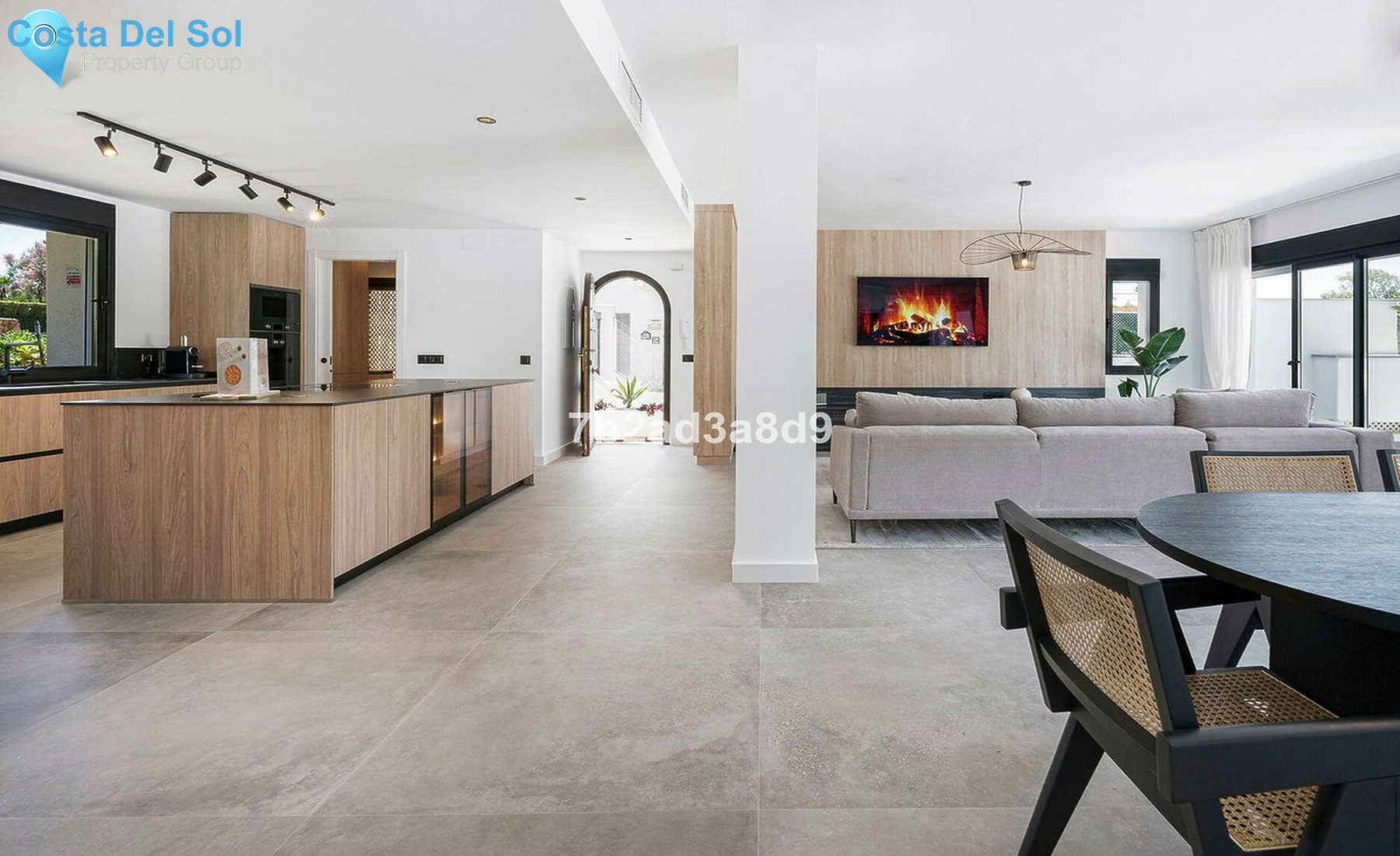 Penthouse in The Golden Mile-1509127