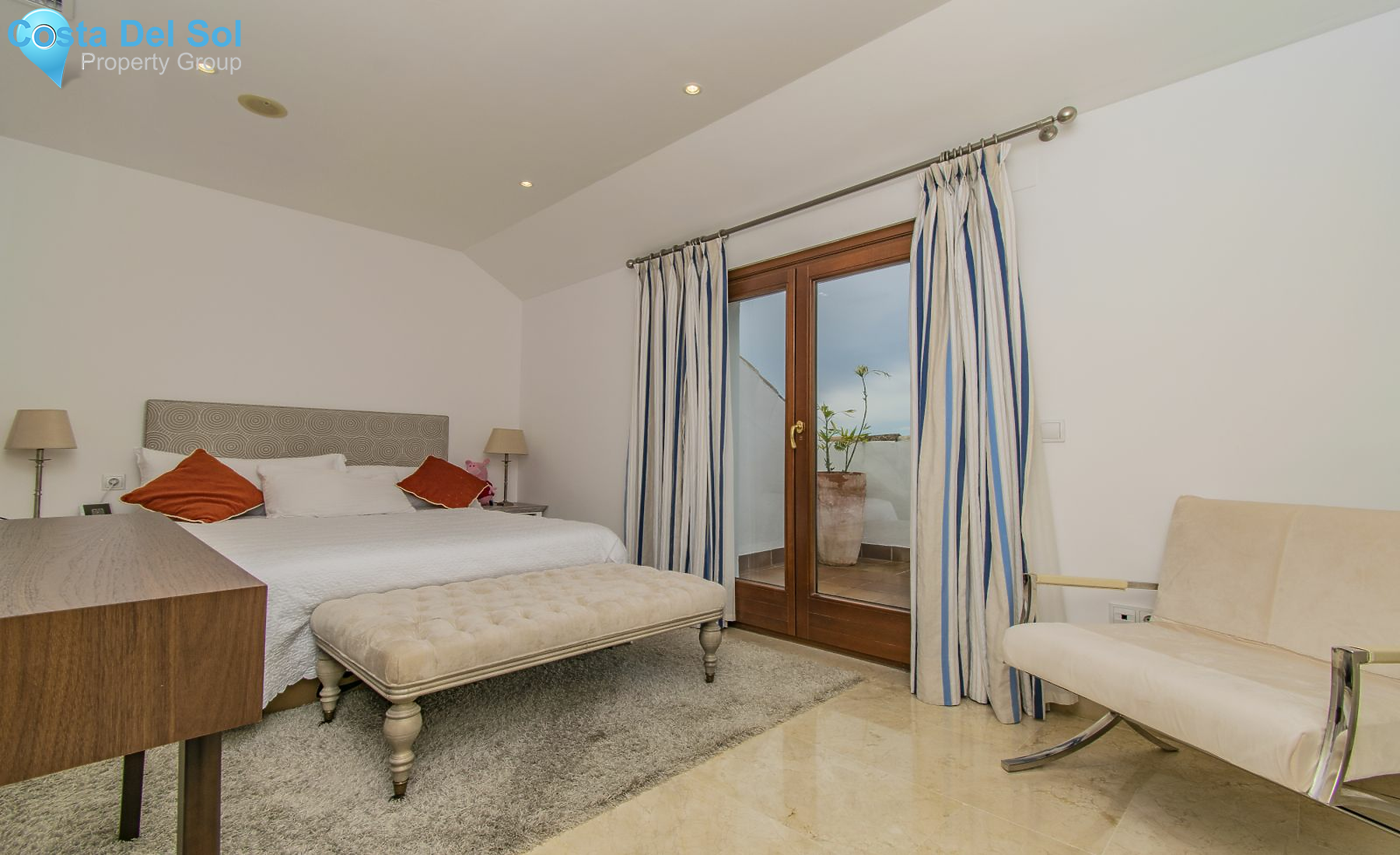 Penthouse in The Golden Mile-1186740