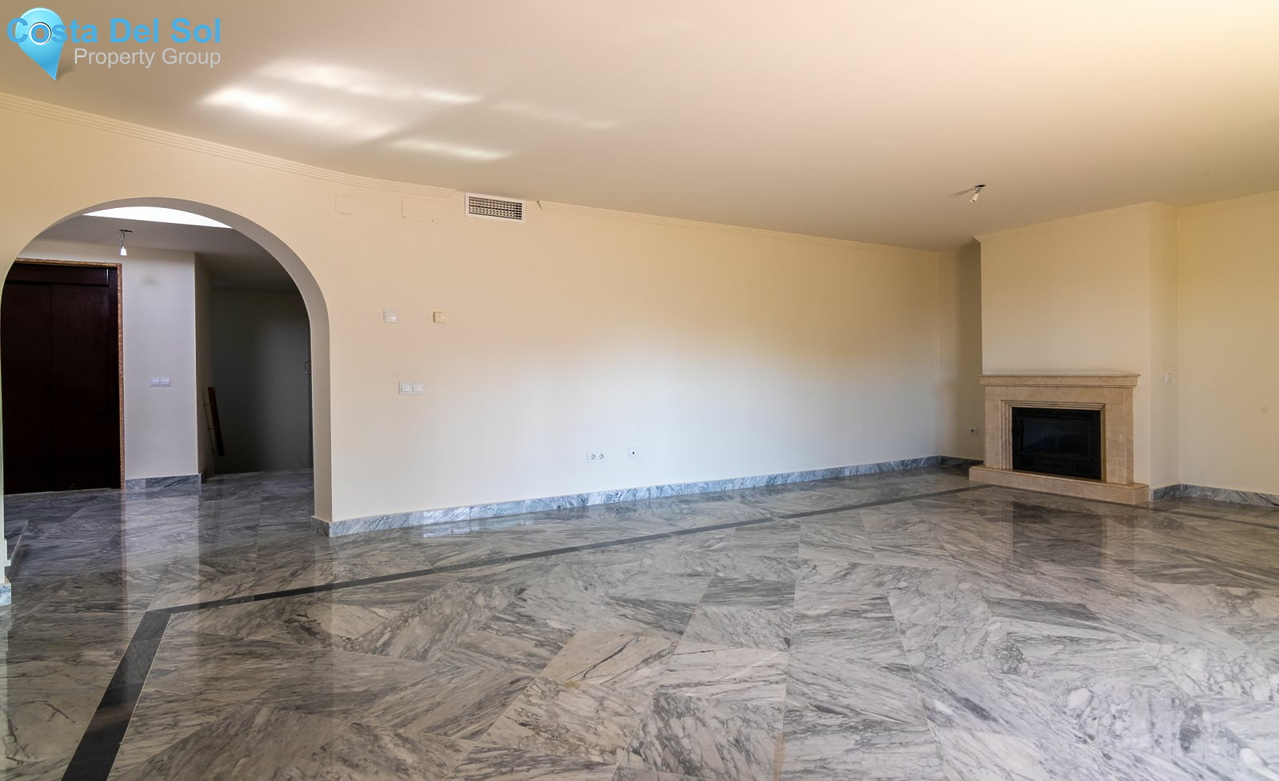 Penthouse in The Golden Mile-1210540