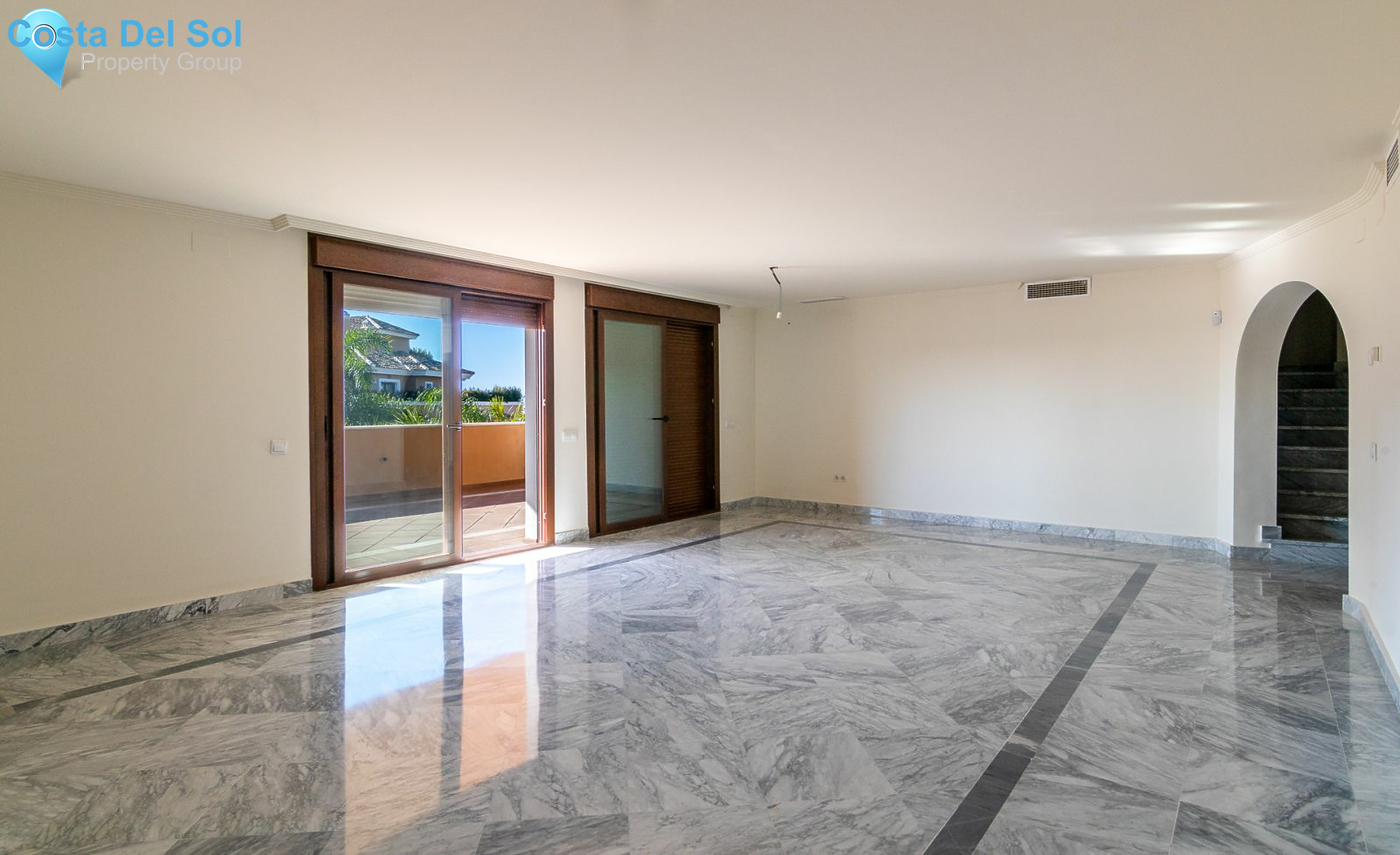 Penthouse in The Golden Mile-1210538