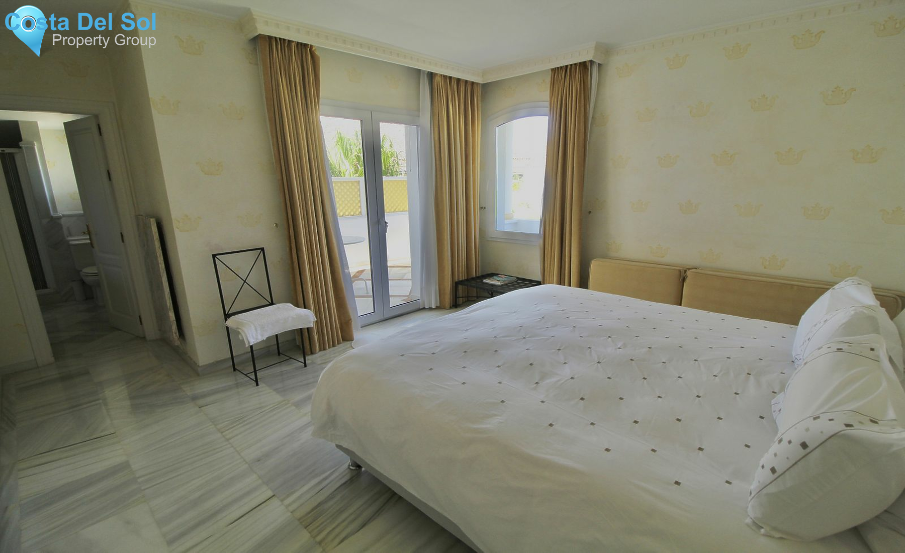 Penthouse in The Golden Mile-1444957