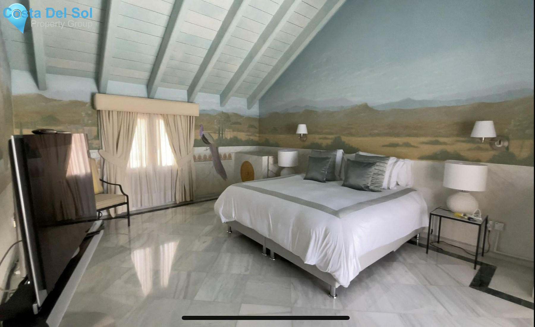 Penthouse in The Golden Mile-1444947