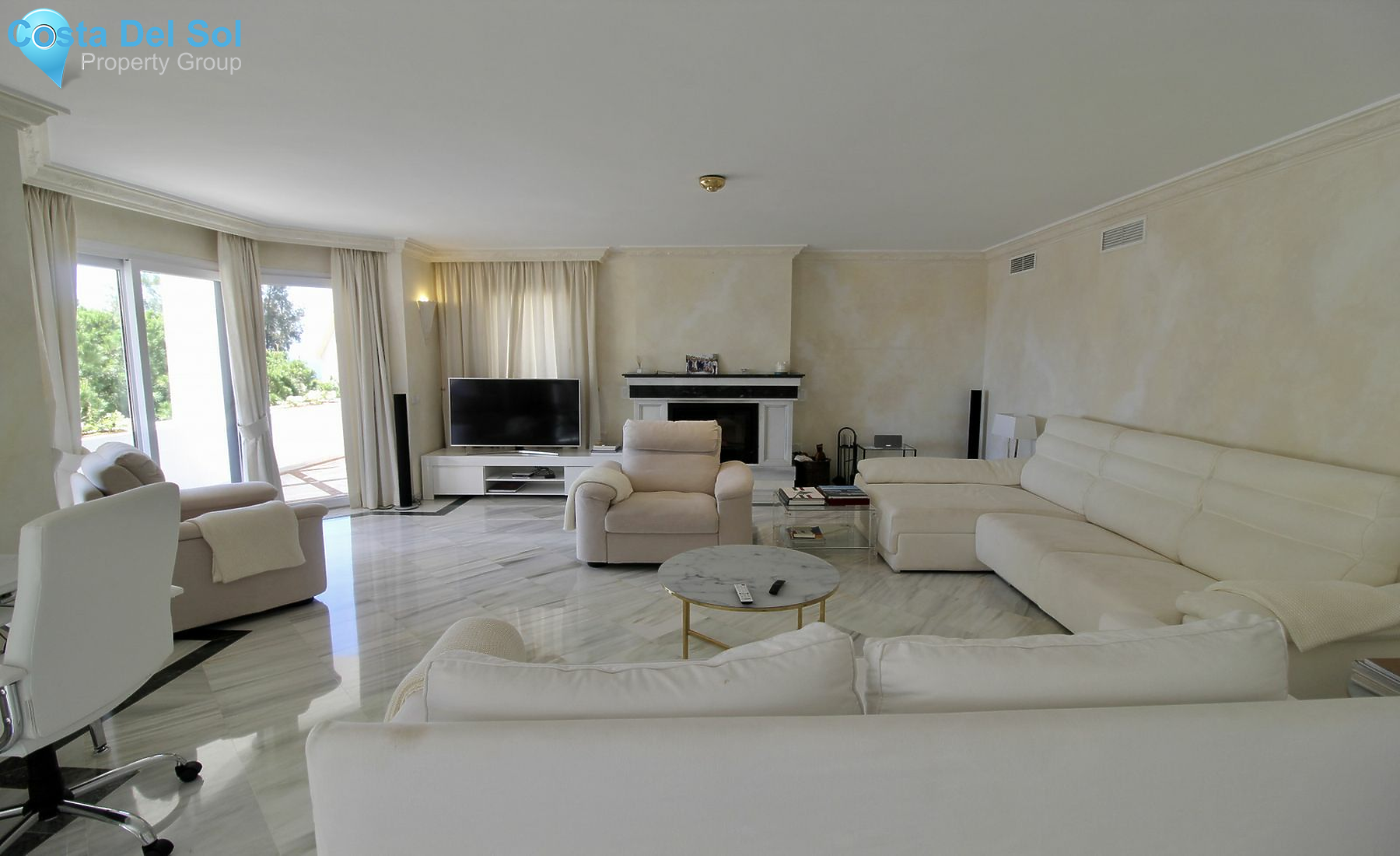 Penthouse in The Golden Mile-1444951