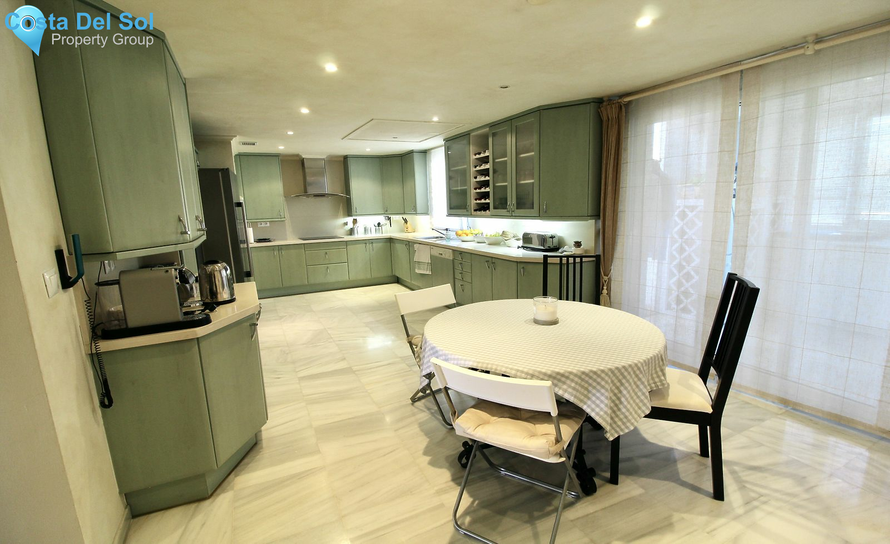 Penthouse in The Golden Mile-1444954