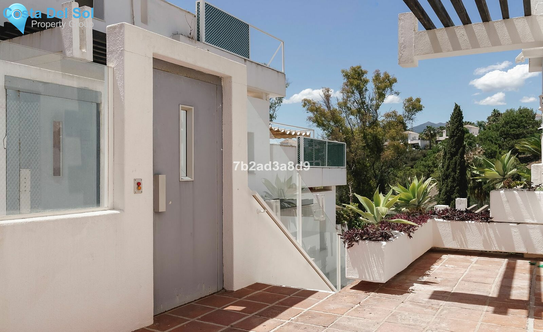 Penthouse in The Golden Mile-1466669