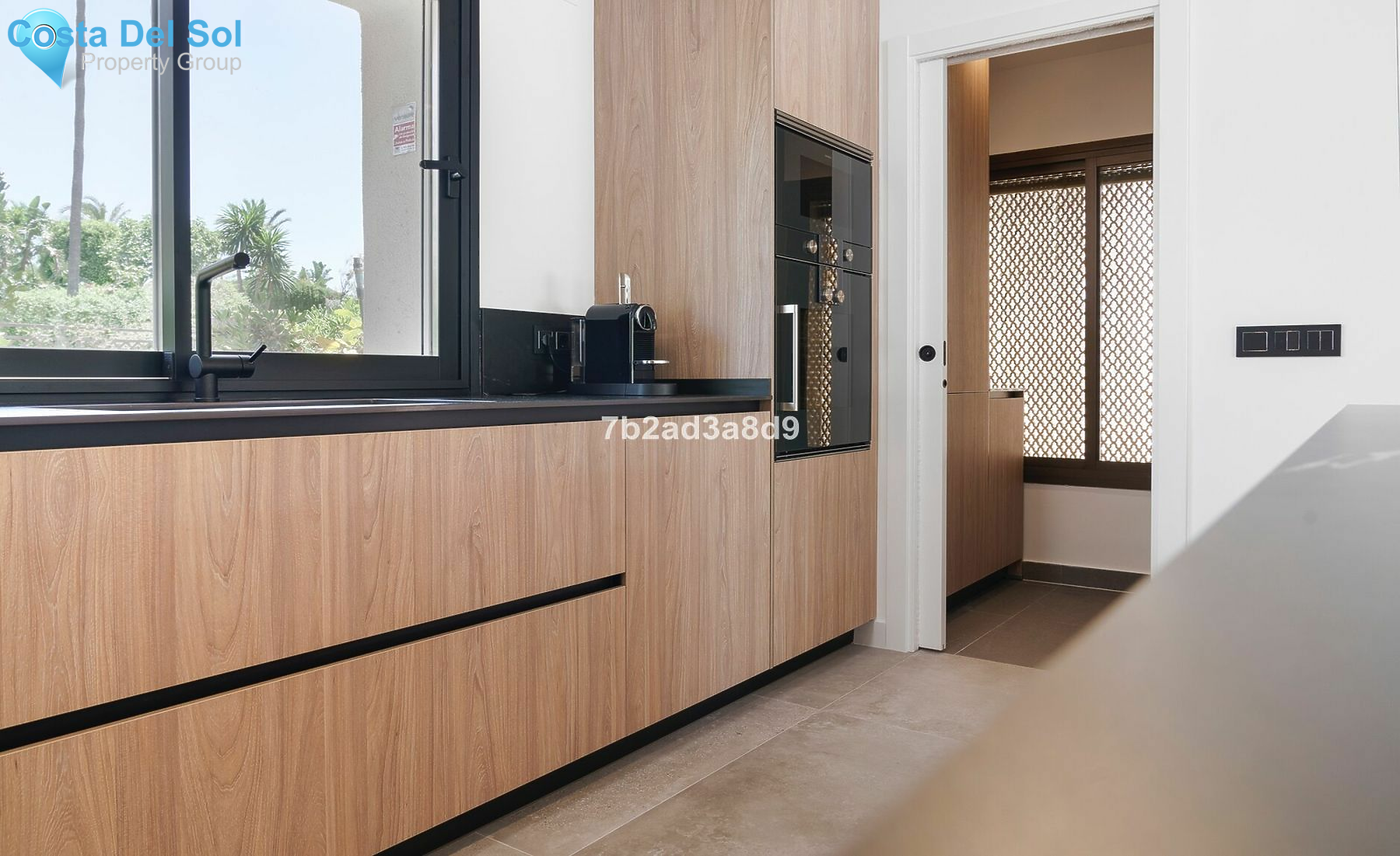 Penthouse in The Golden Mile-1466674