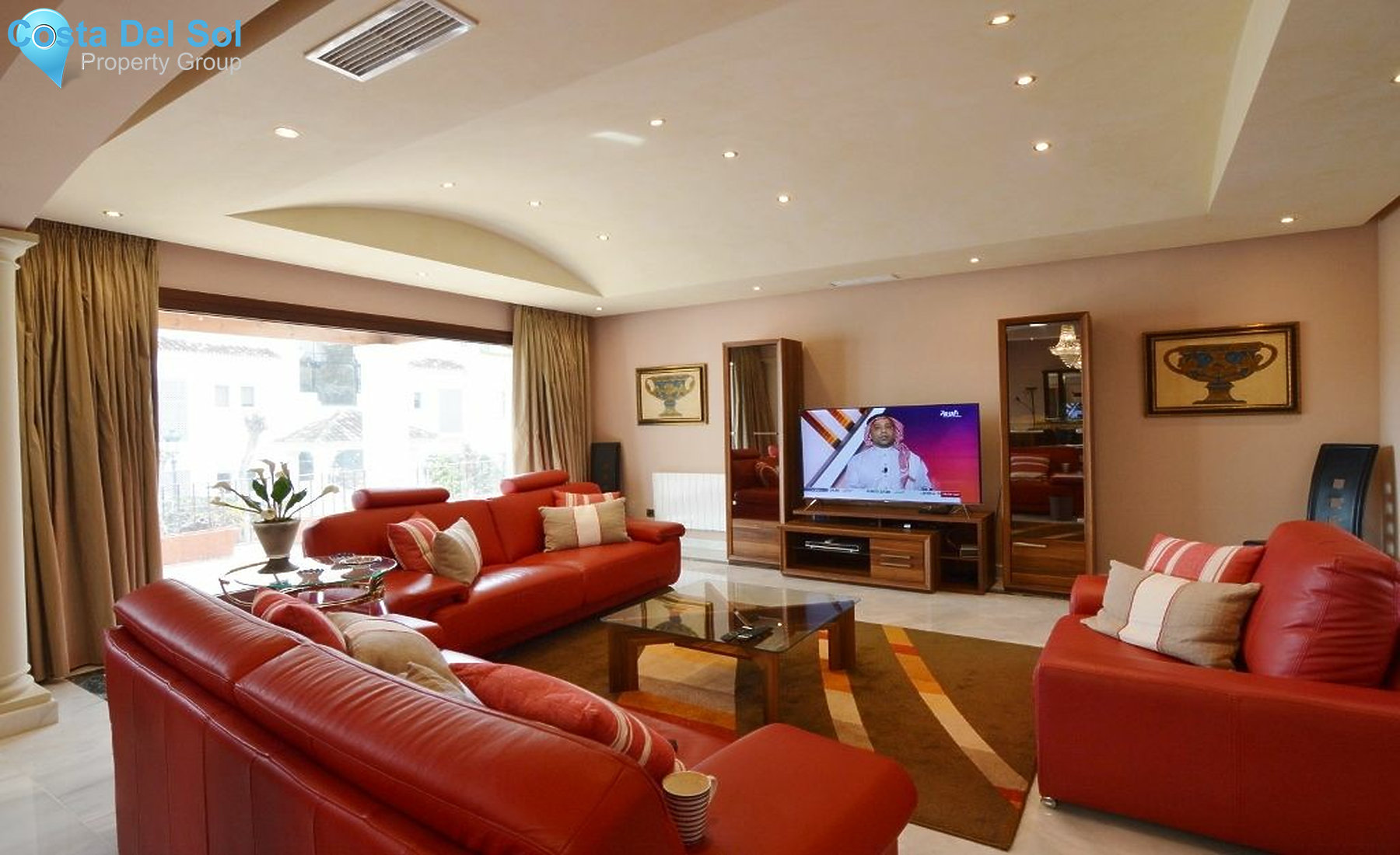 Detached Villa in The Golden Mile-1471297