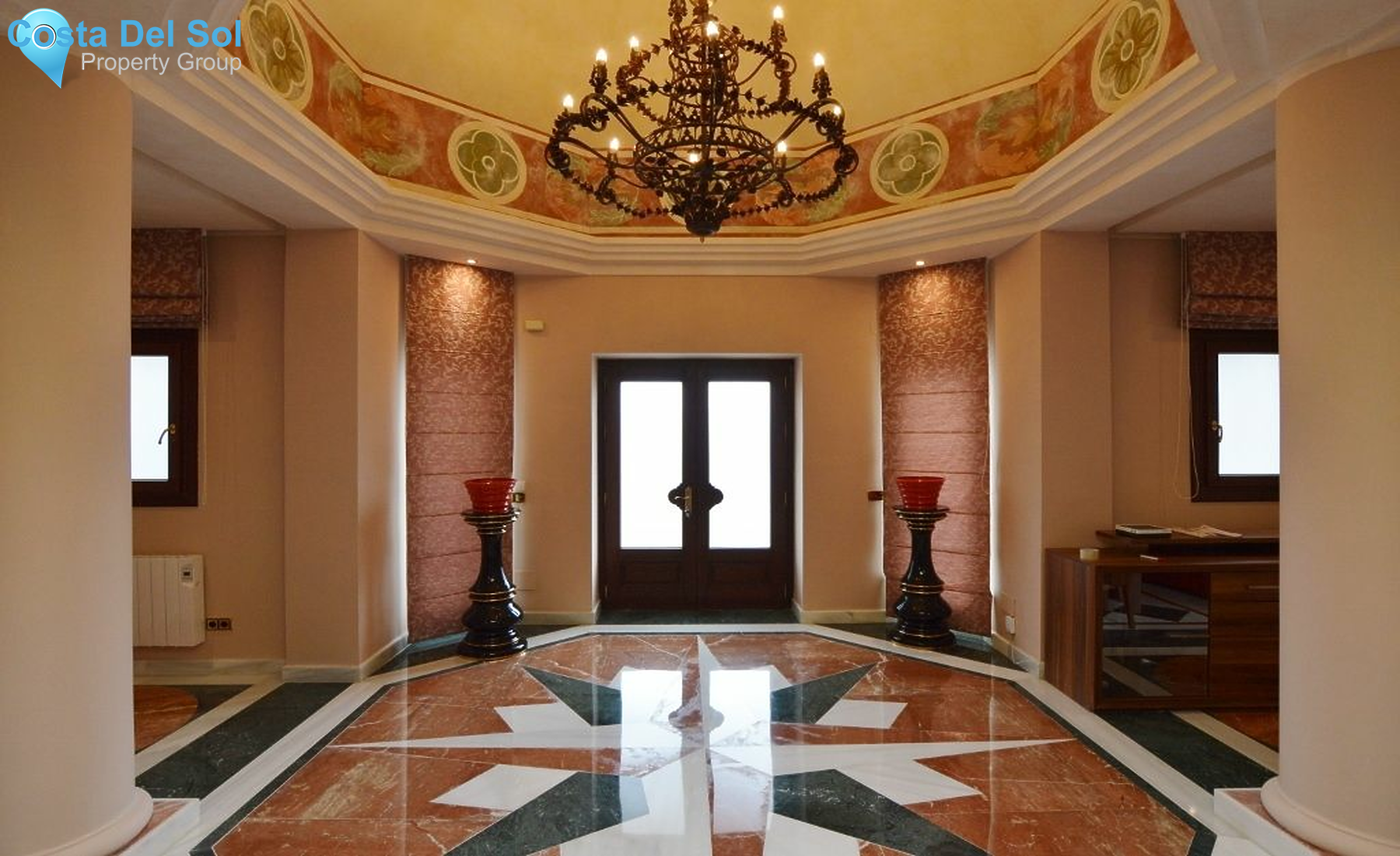 Detached Villa in The Golden Mile-1471288