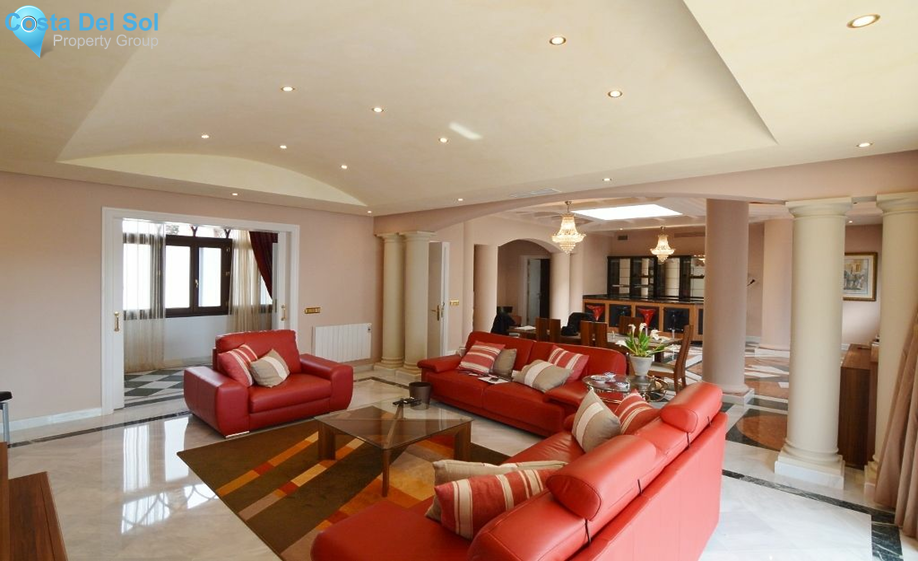 Detached Villa in The Golden Mile-1471289