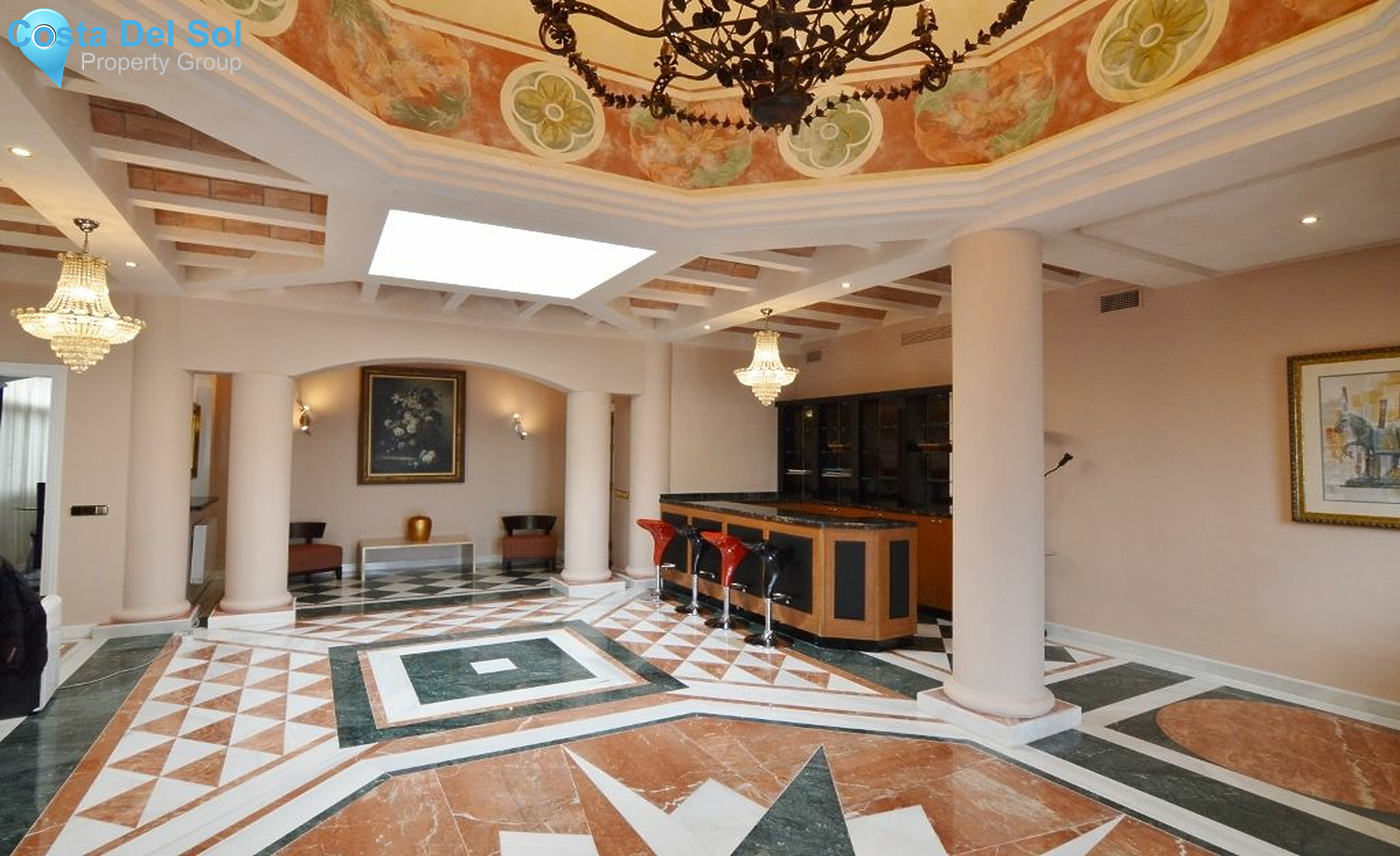 Detached Villa in The Golden Mile-1471293