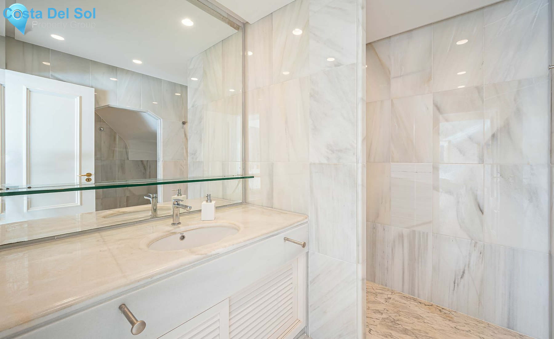 Penthouse in The Golden Mile-1530218