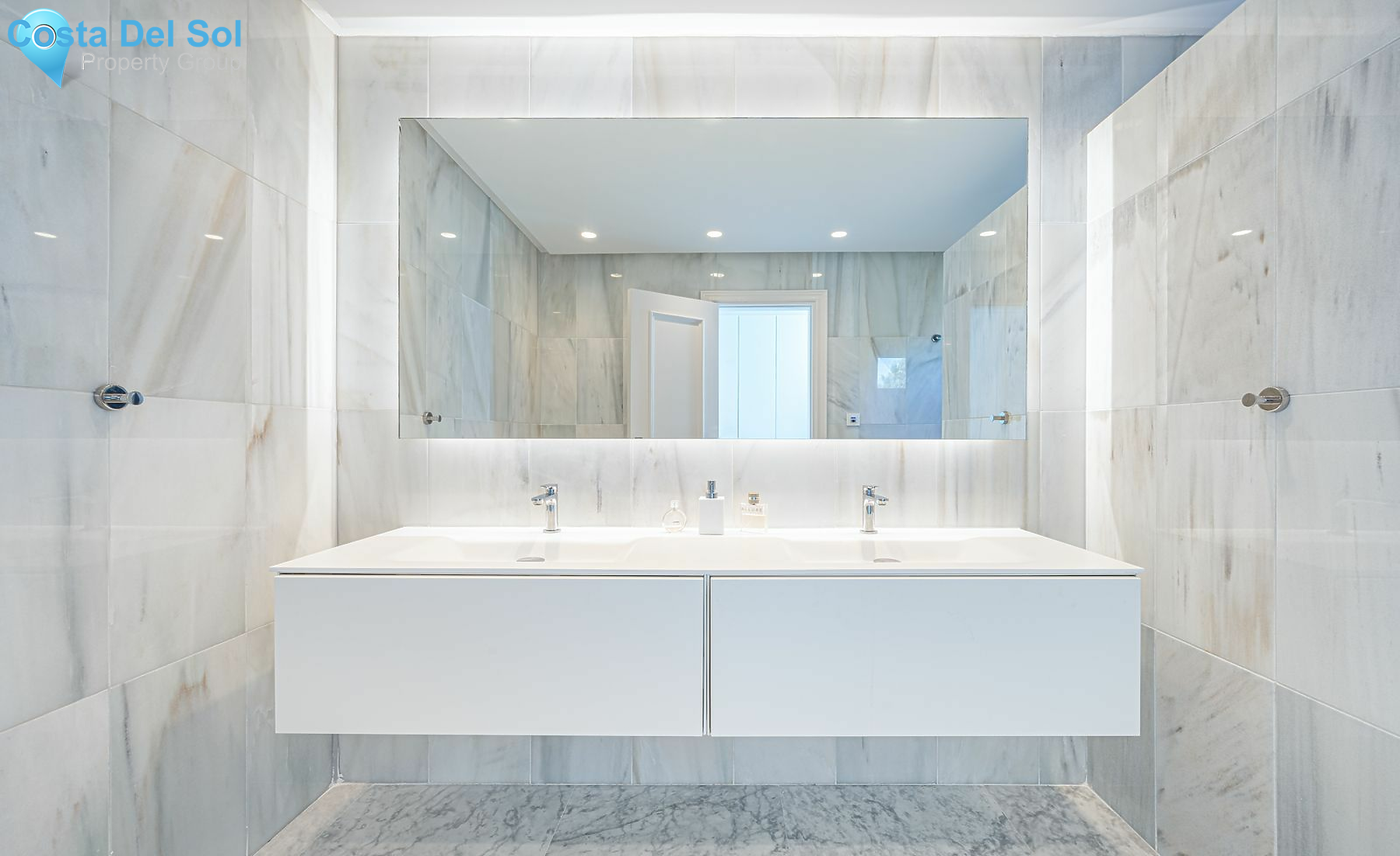 Penthouse in The Golden Mile-1530219