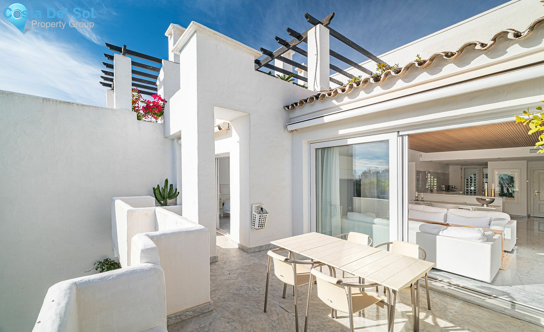 Penthouse in The Golden Mile-1530226