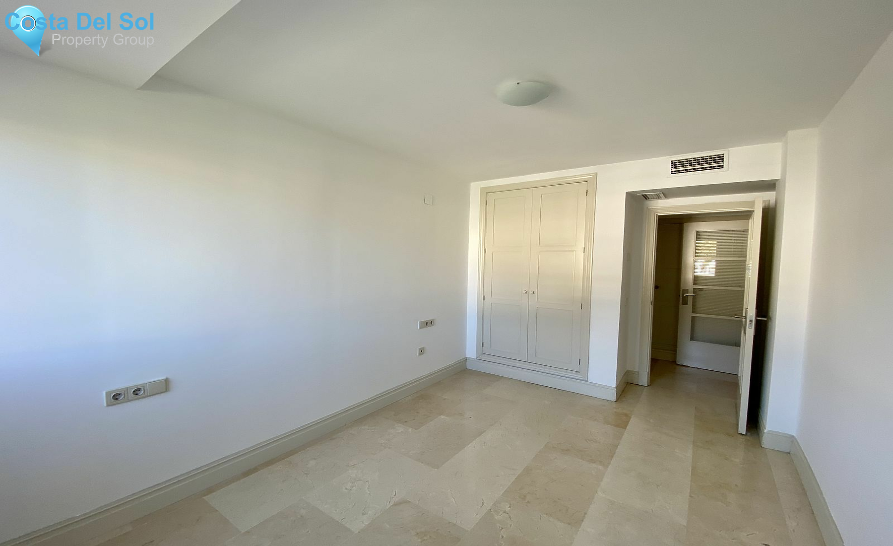 Penthouse in The Golden Mile-1531360