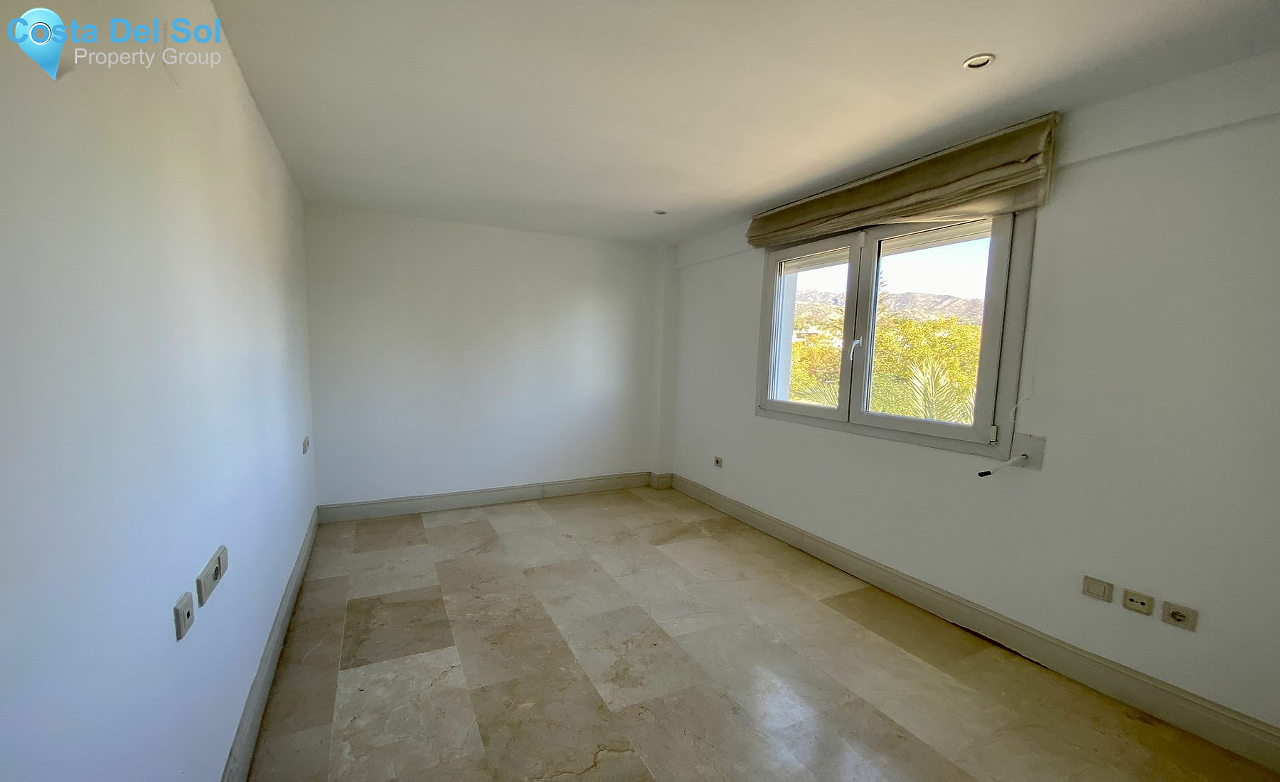 Penthouse in The Golden Mile-1531363