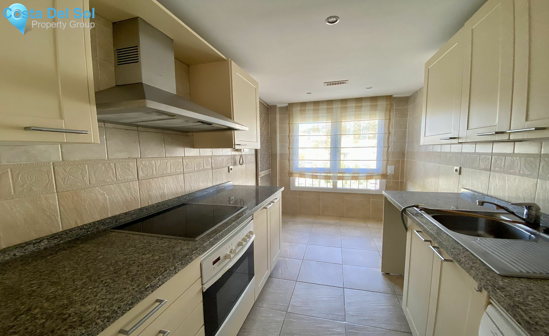 Penthouse in The Golden Mile-1531354