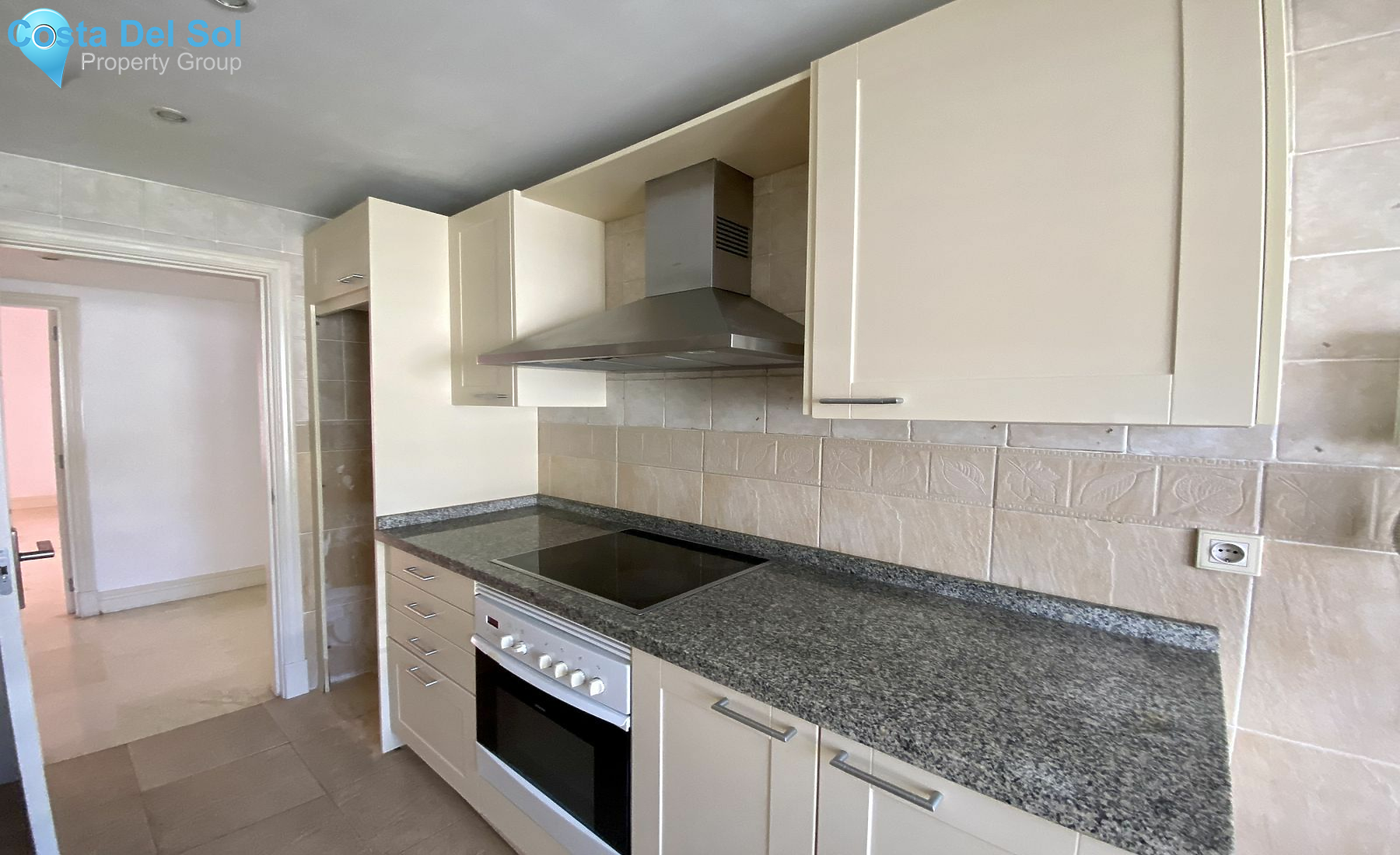 Penthouse in The Golden Mile-1531355