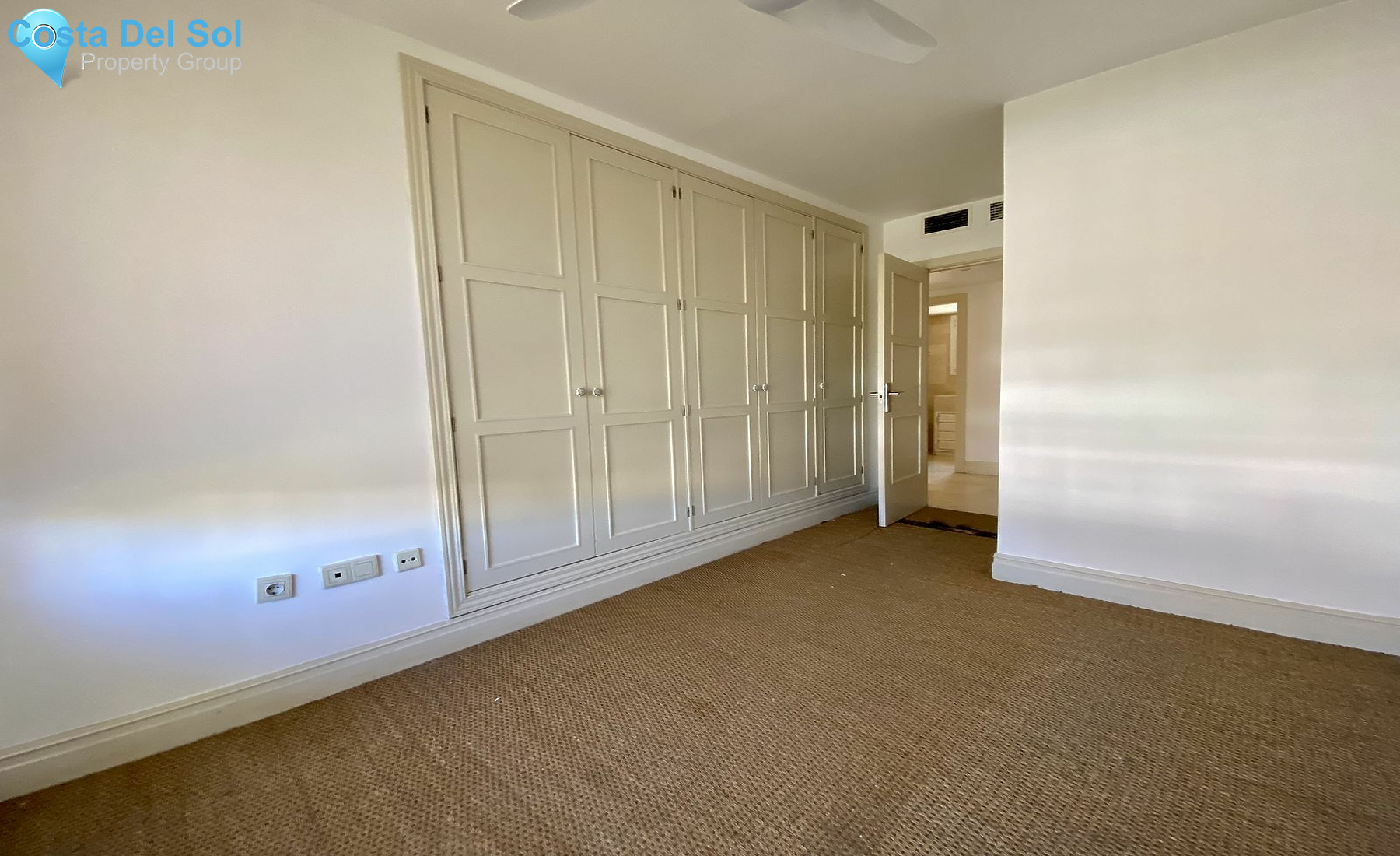 Penthouse in The Golden Mile-1531357