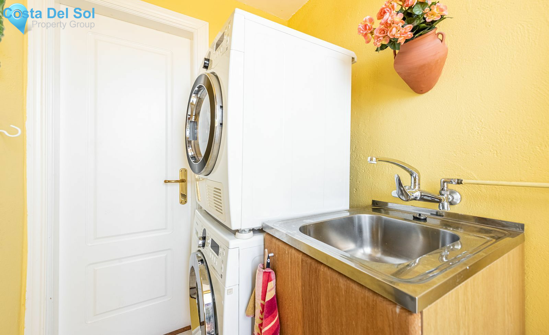 Penthouse in The Golden Mile-1549673