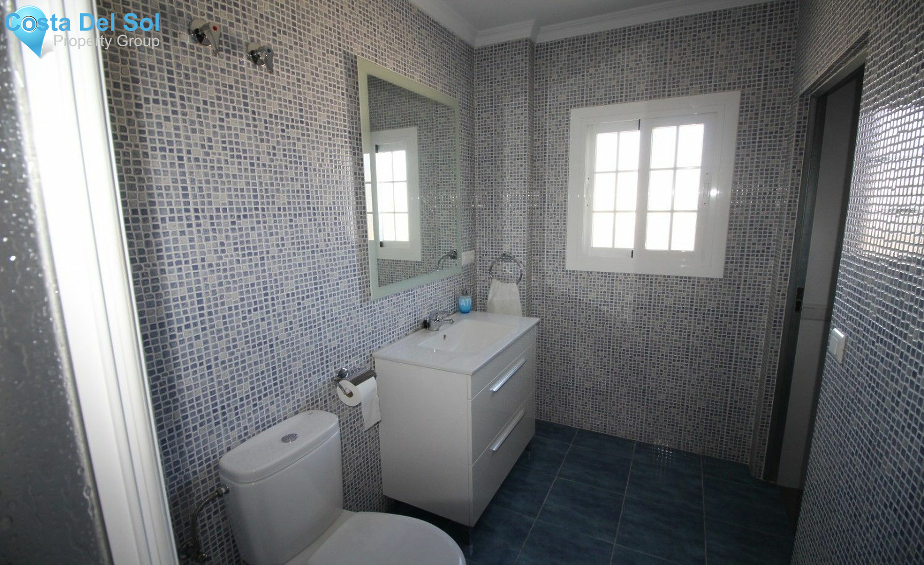 Semi-Detached House in Alcaucín-1400874