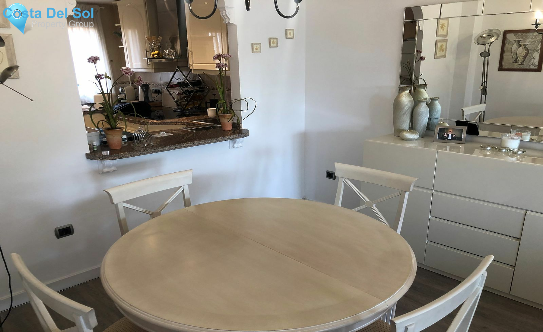 Semi-Detached House in Bel Air-1483728