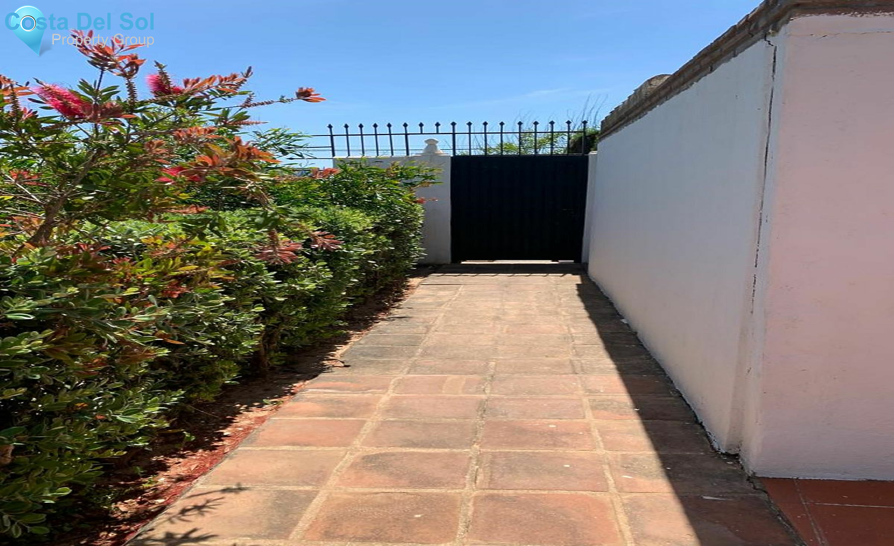 Semi-Detached House in El Chaparral-1200064