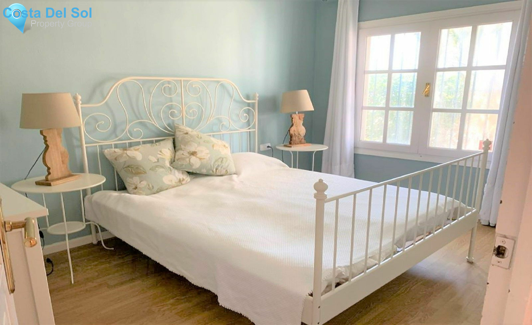 Semi-Detached House in El Chaparral-1200069