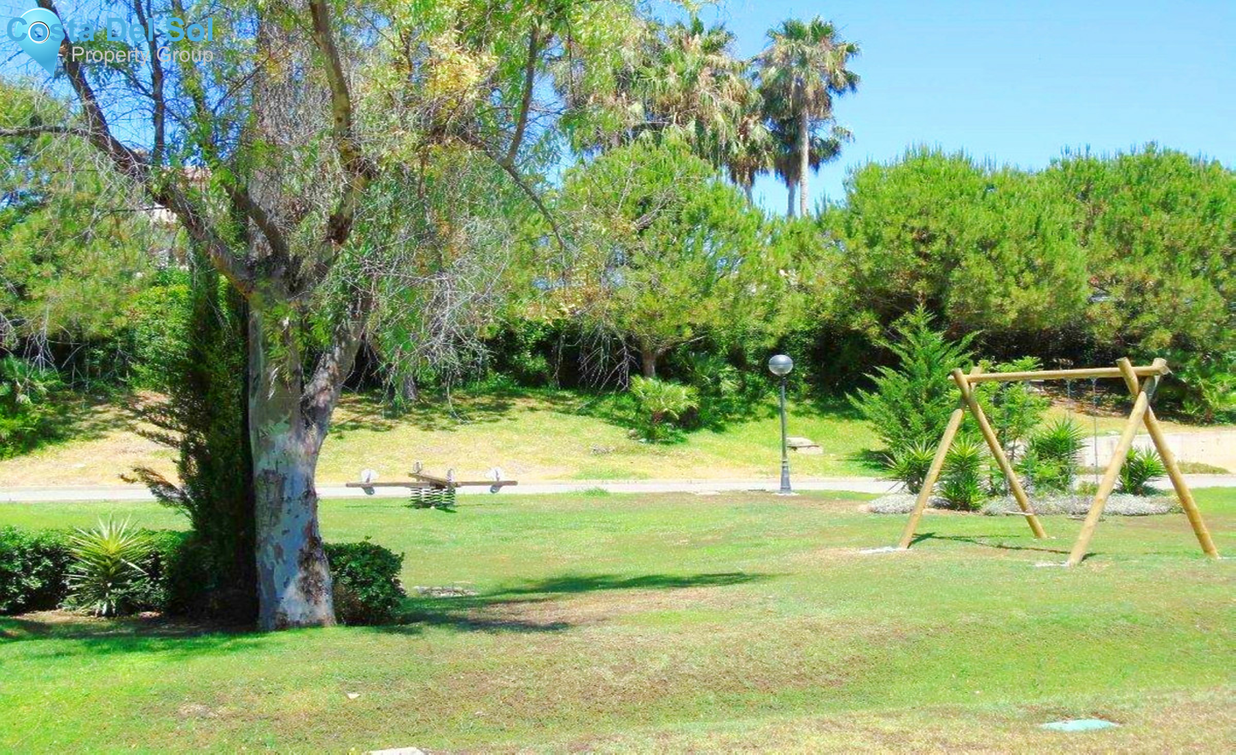 Semi-Detached House in El Paraiso