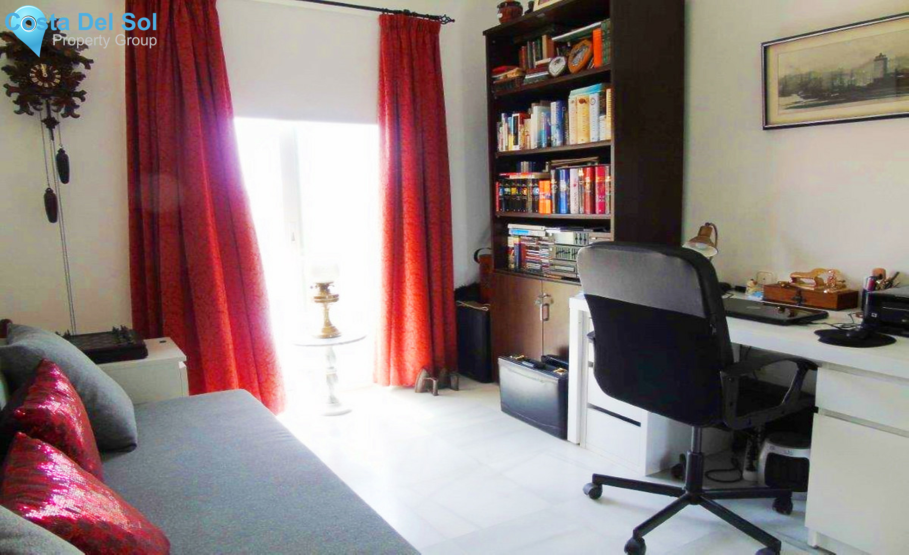 Semi-Detached House in El Paraiso-1325176