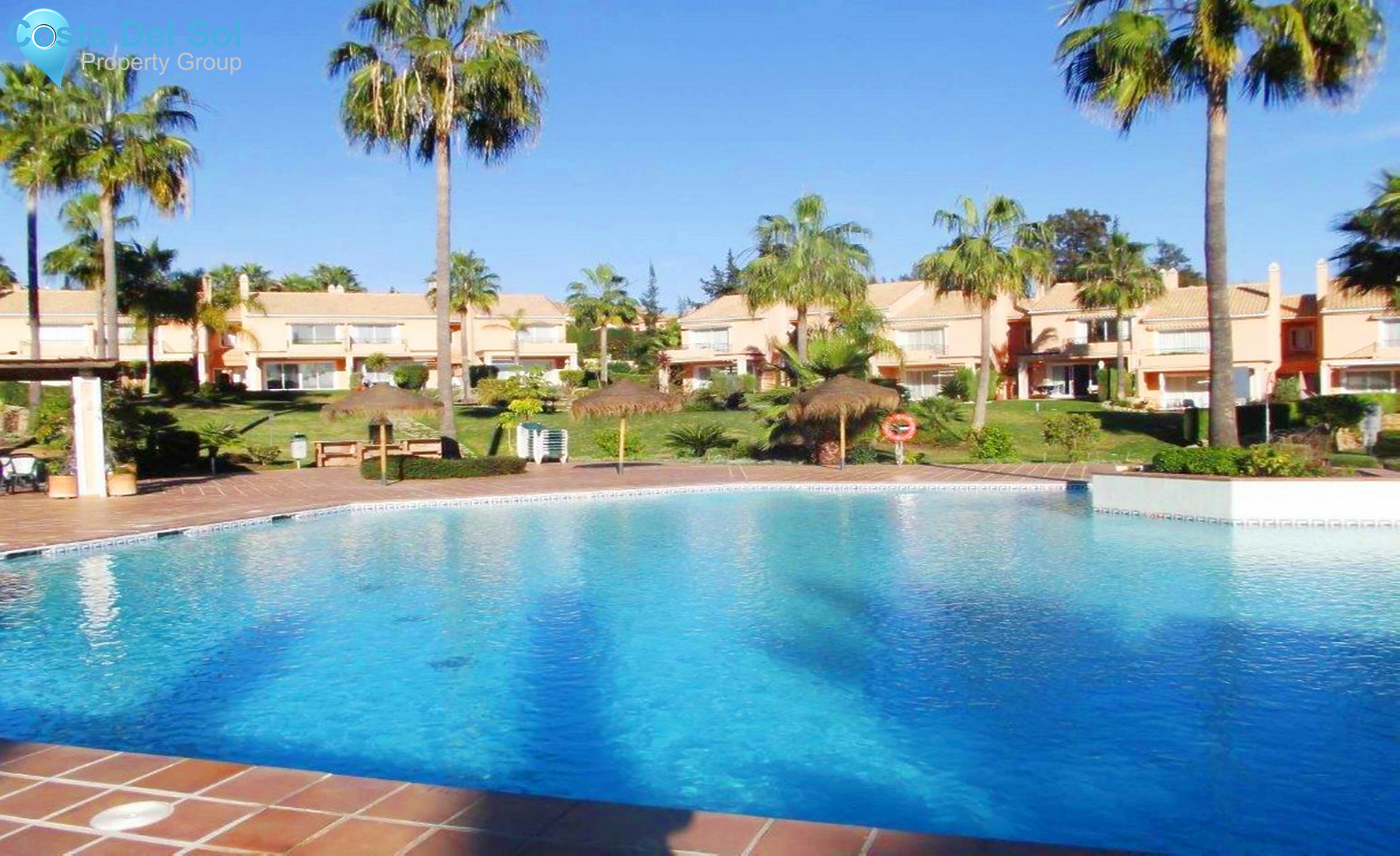 Semi-Detached House in El Paraiso