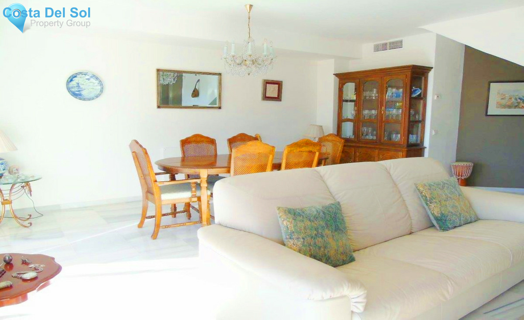 Semi-Detached House in El Paraiso-694122