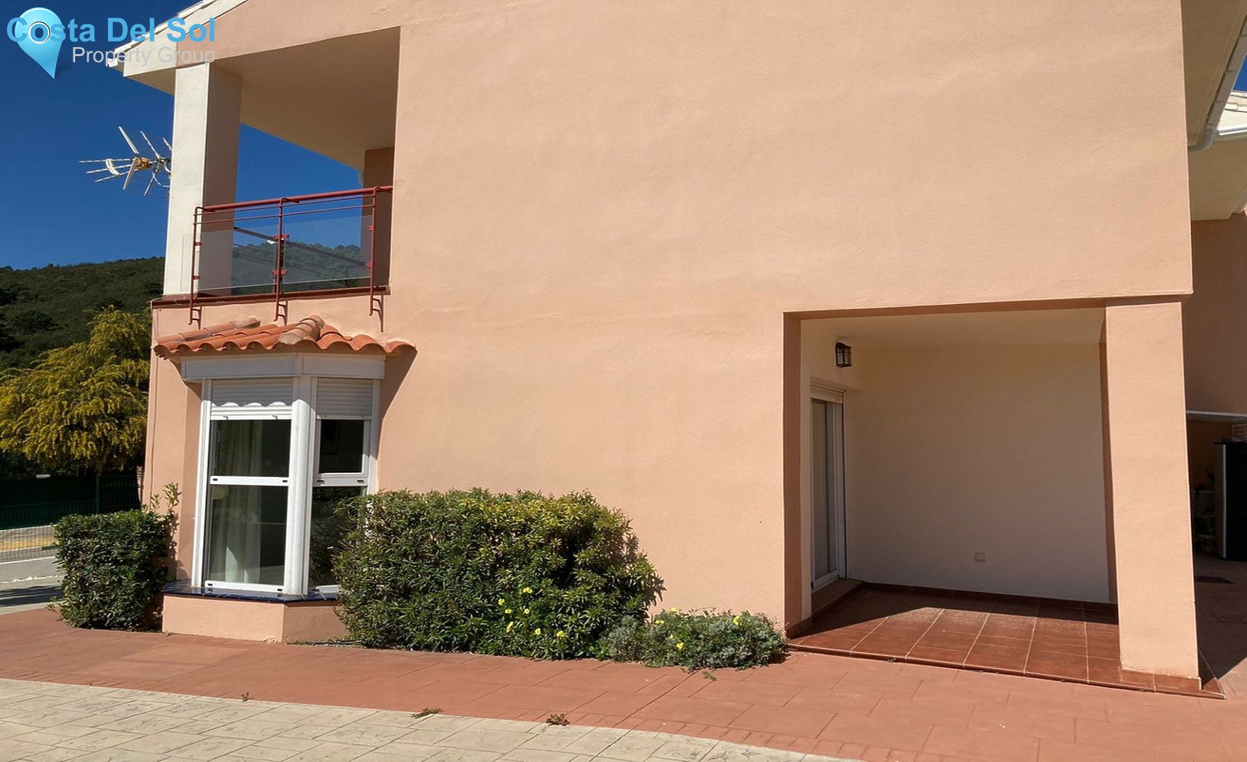 Semi-Detached House in Estepona-1250226