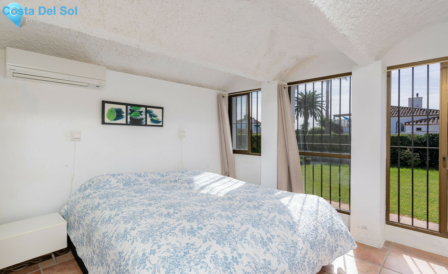 Semi-Detached House in Estepona-1543786