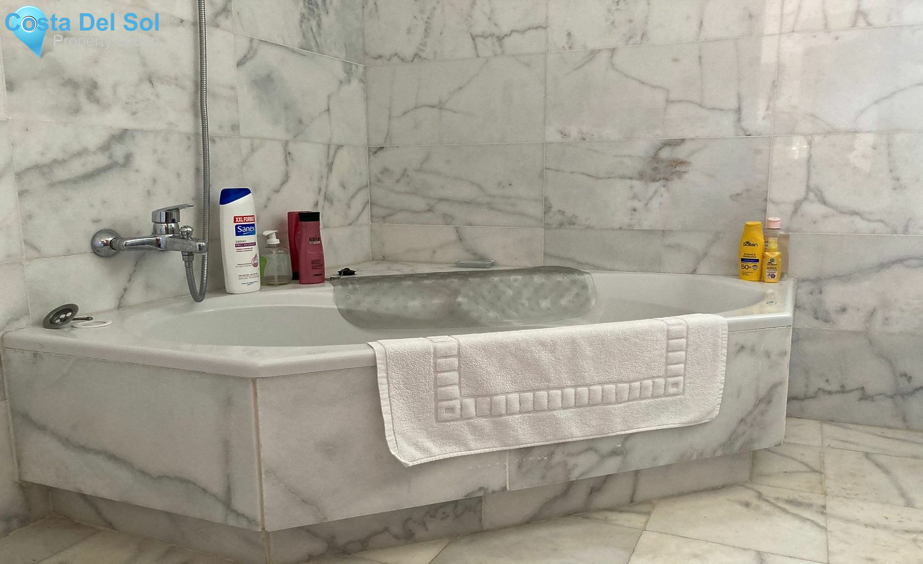 Semi-Detached House in Estepona-1139790