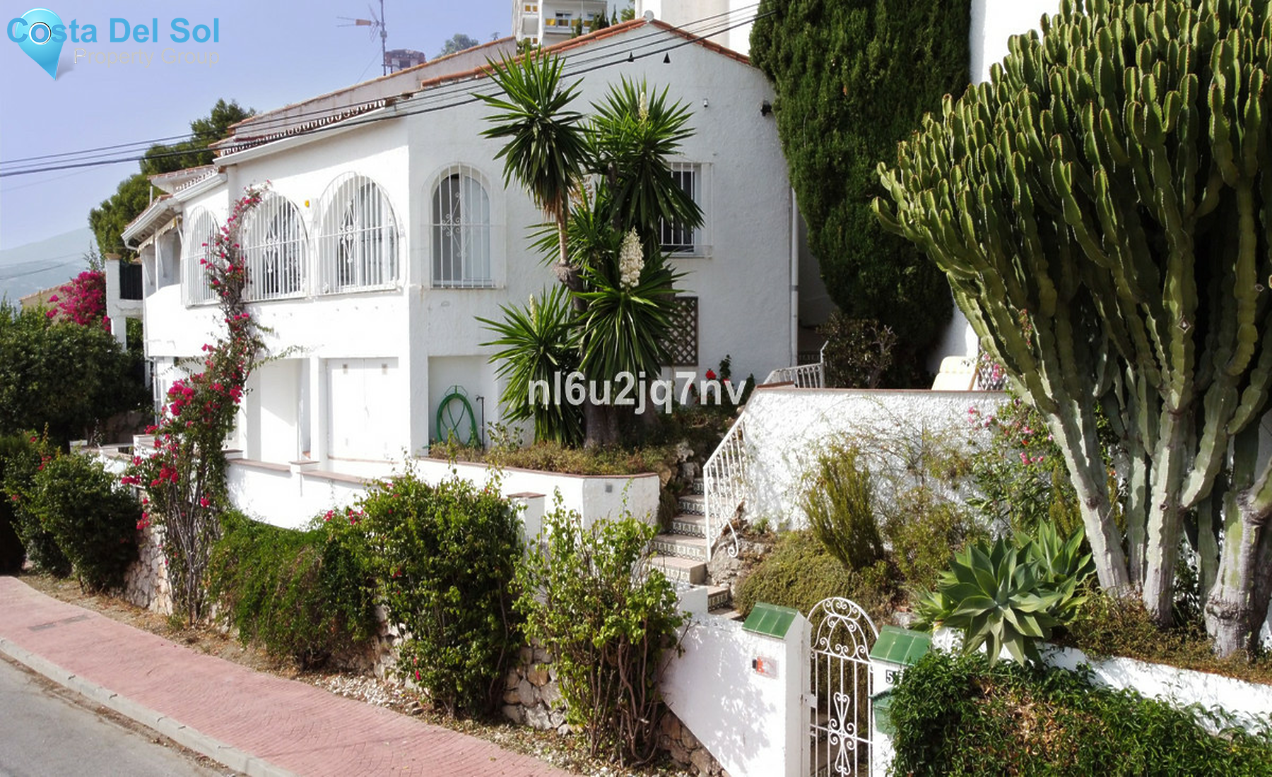 Semi-Detached House in La Campana-1344694
