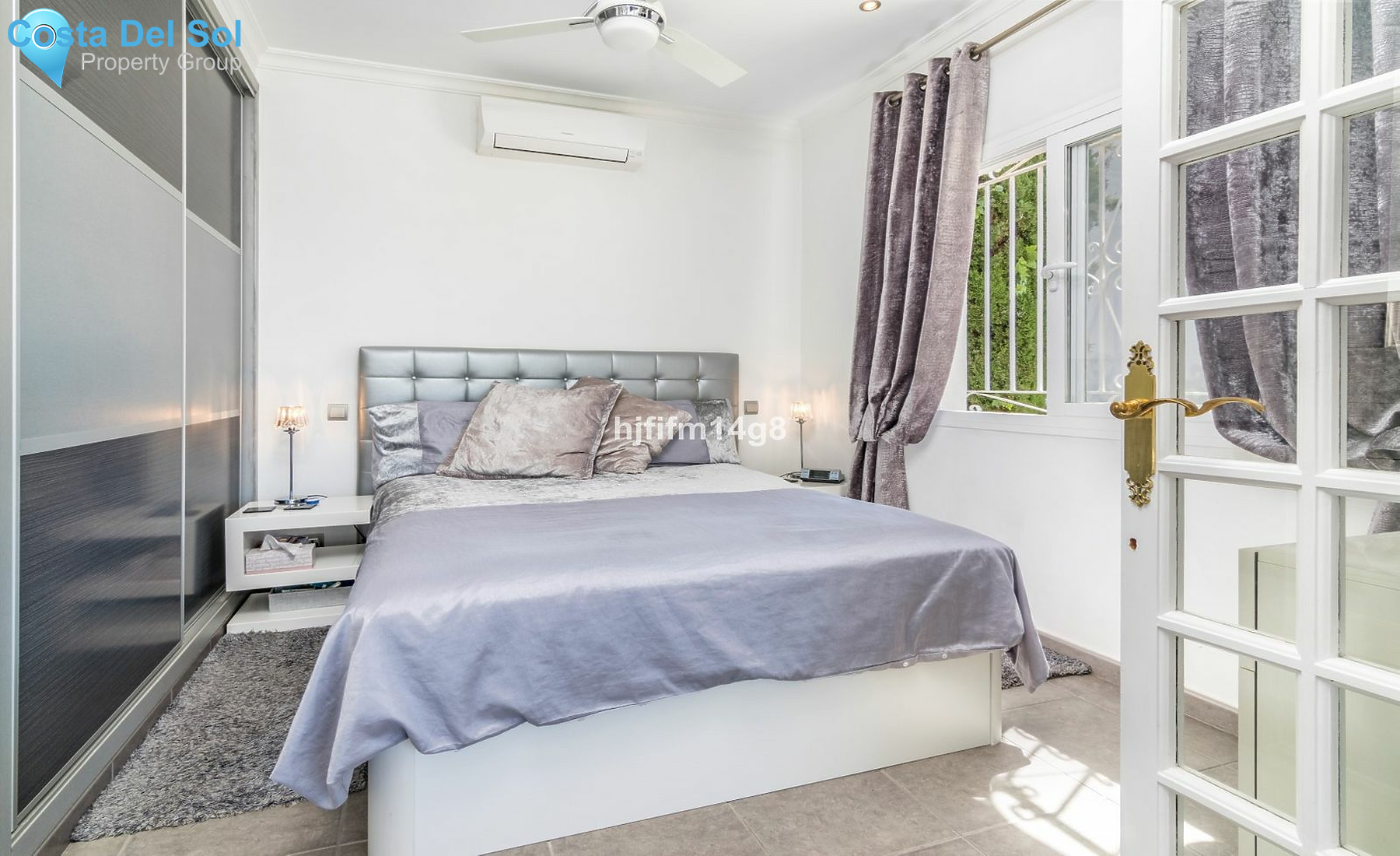 Semi-Detached House in La Campana-1450372